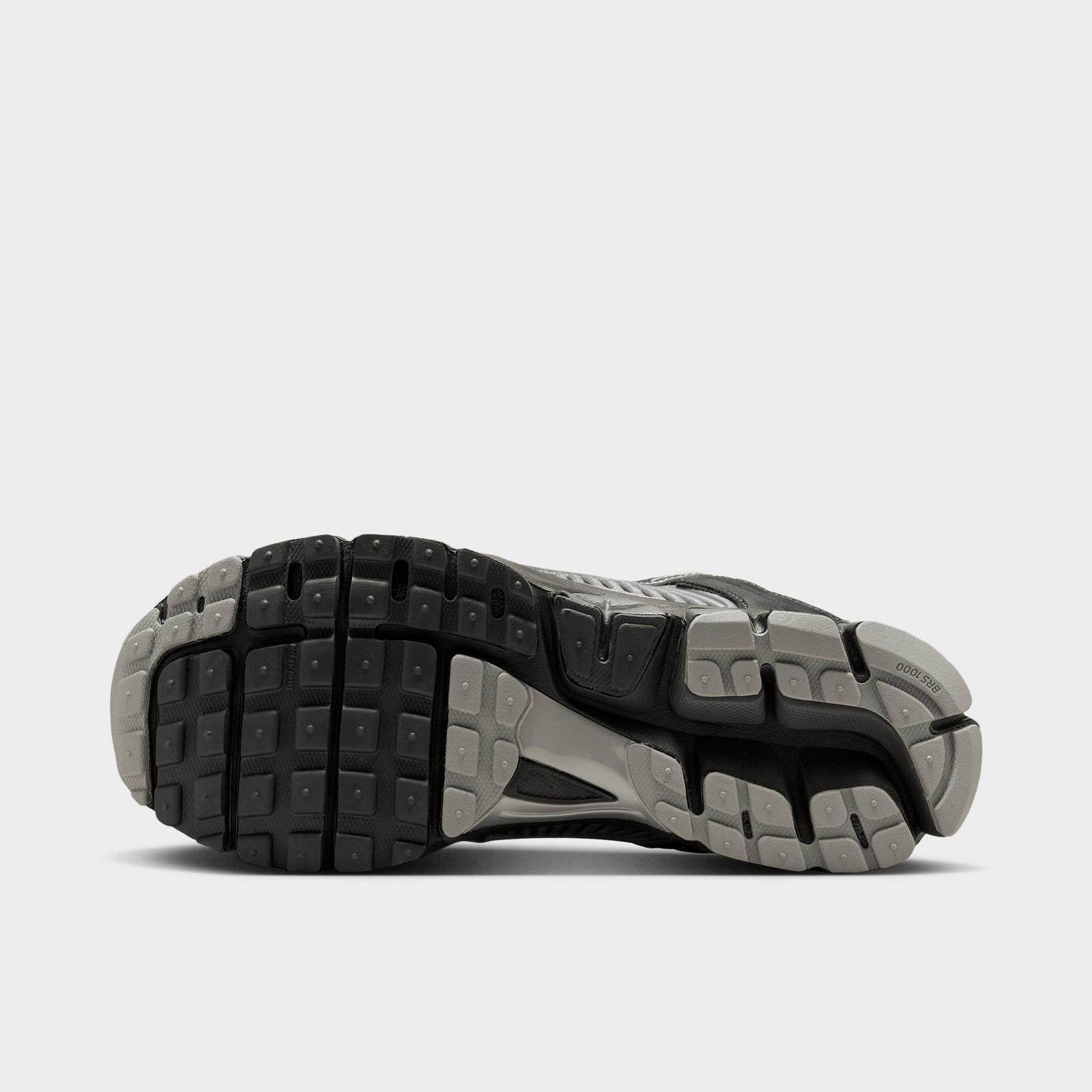 Men's Nike Zoom Vomero 5 Casual Shoes - Anthracite/Chrome/Flat Silver/Black