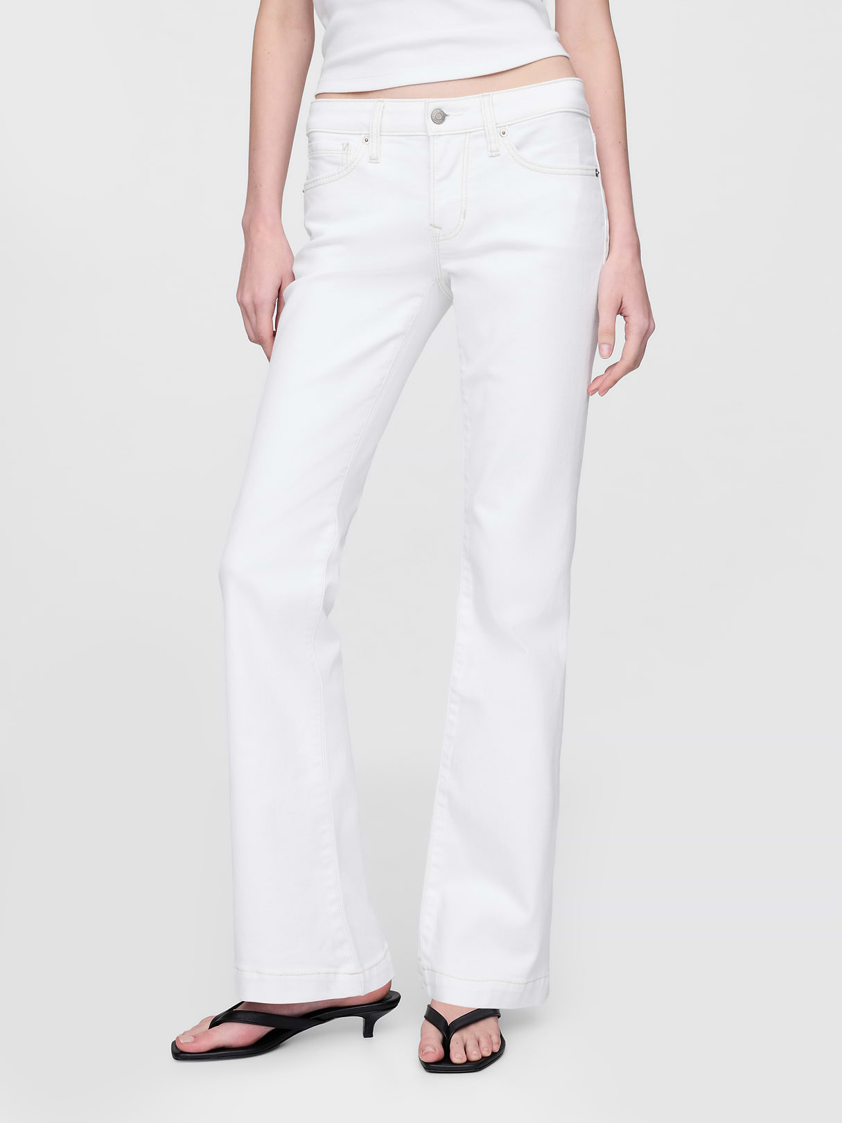 Low Rise Long & Lean Split-Hem Jeans - Optic white