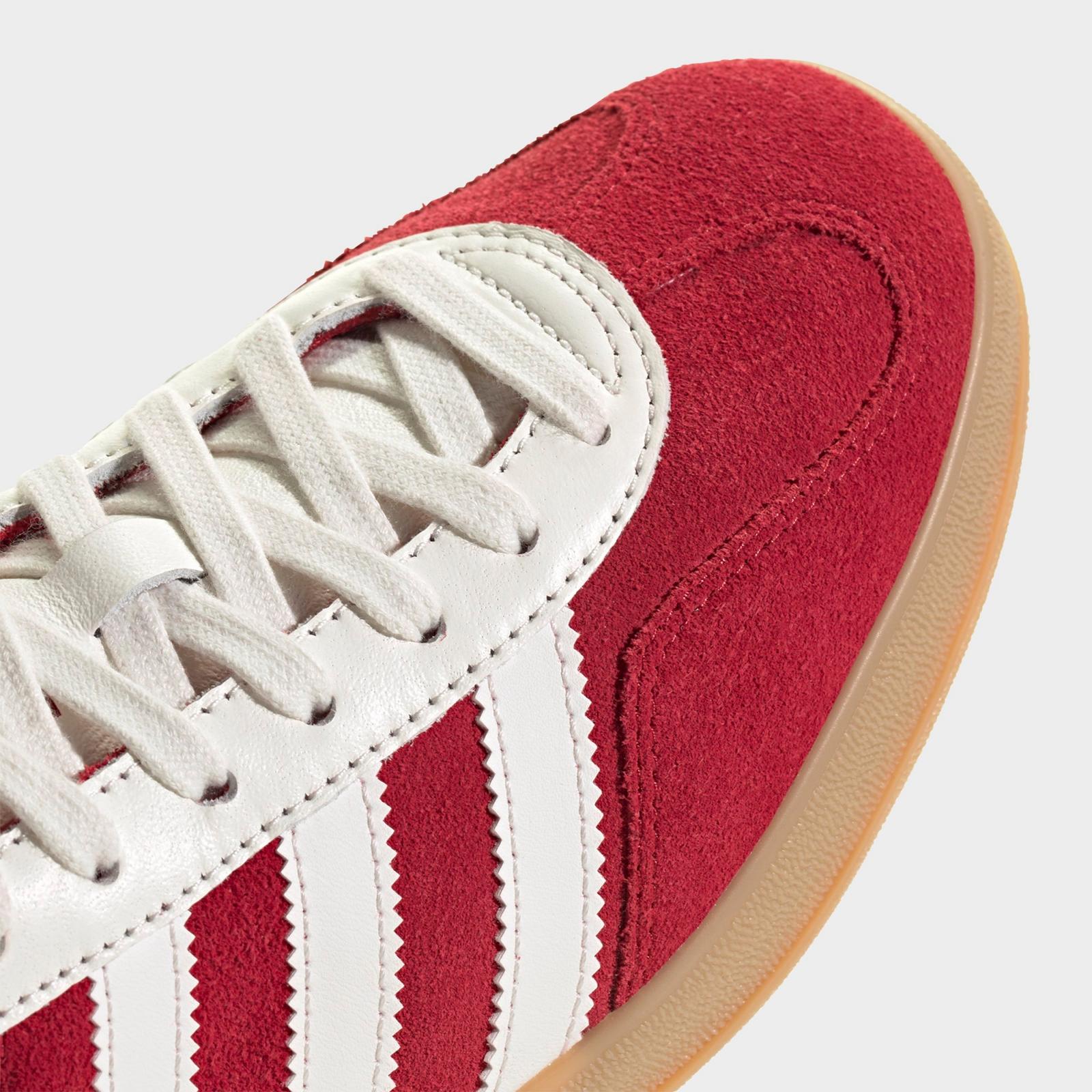 Men's adidas Originals Gazelle Indoor Casual Shoes - Team Victory Red/Core White/Gum - view 3