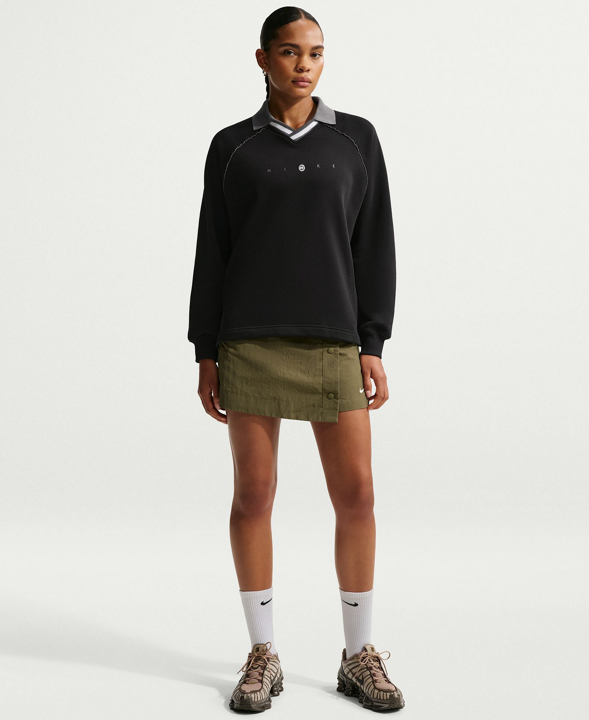 Nike Women's Sportswear Phoenix Fleece Graphic Polo Oversized Top - Black