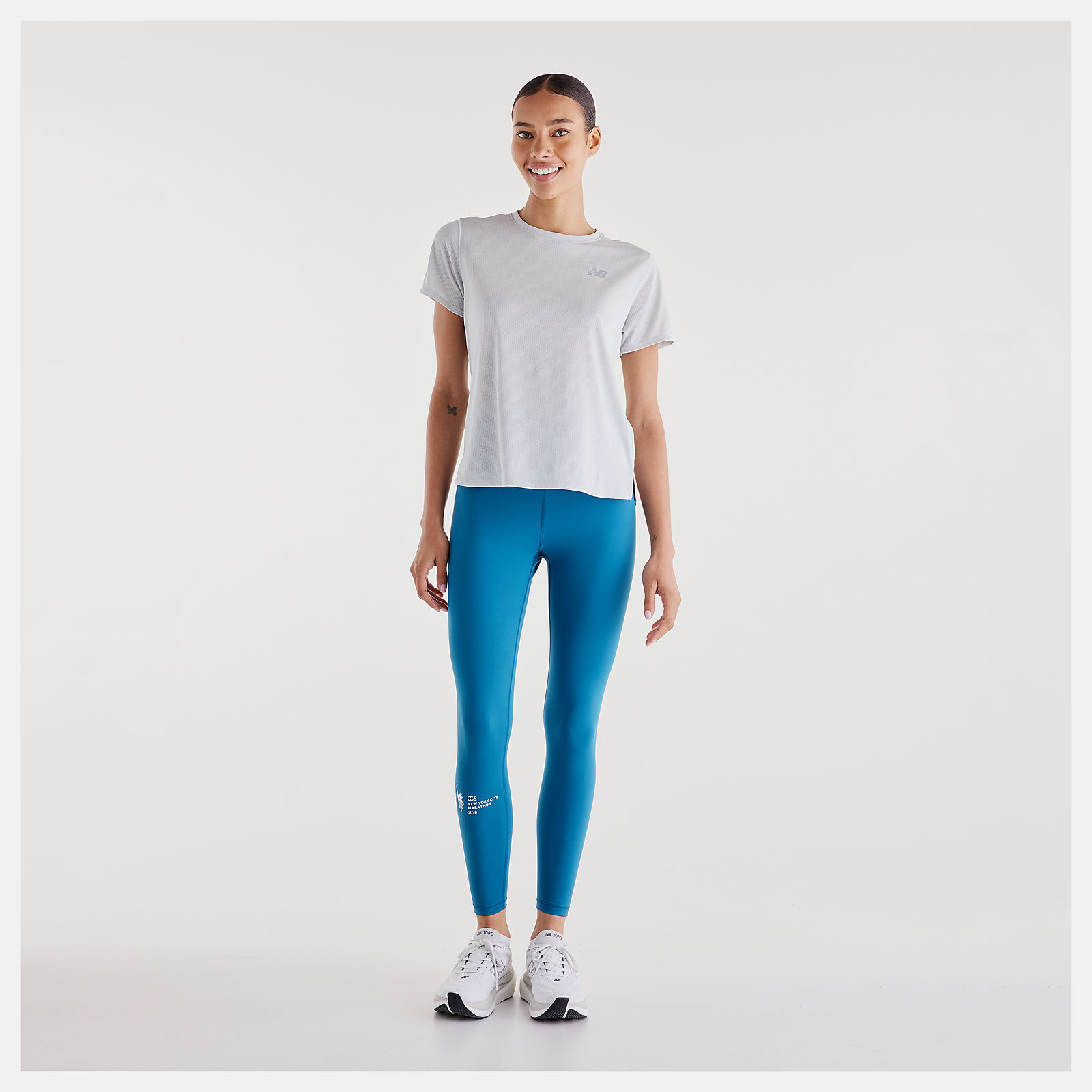 Lola is wearing size S and is 5'8"/172.72cm. Chest: 31.5"/80.01cm, Waist: 25.5"/64.77cm, Hips: 36"/91.44cm