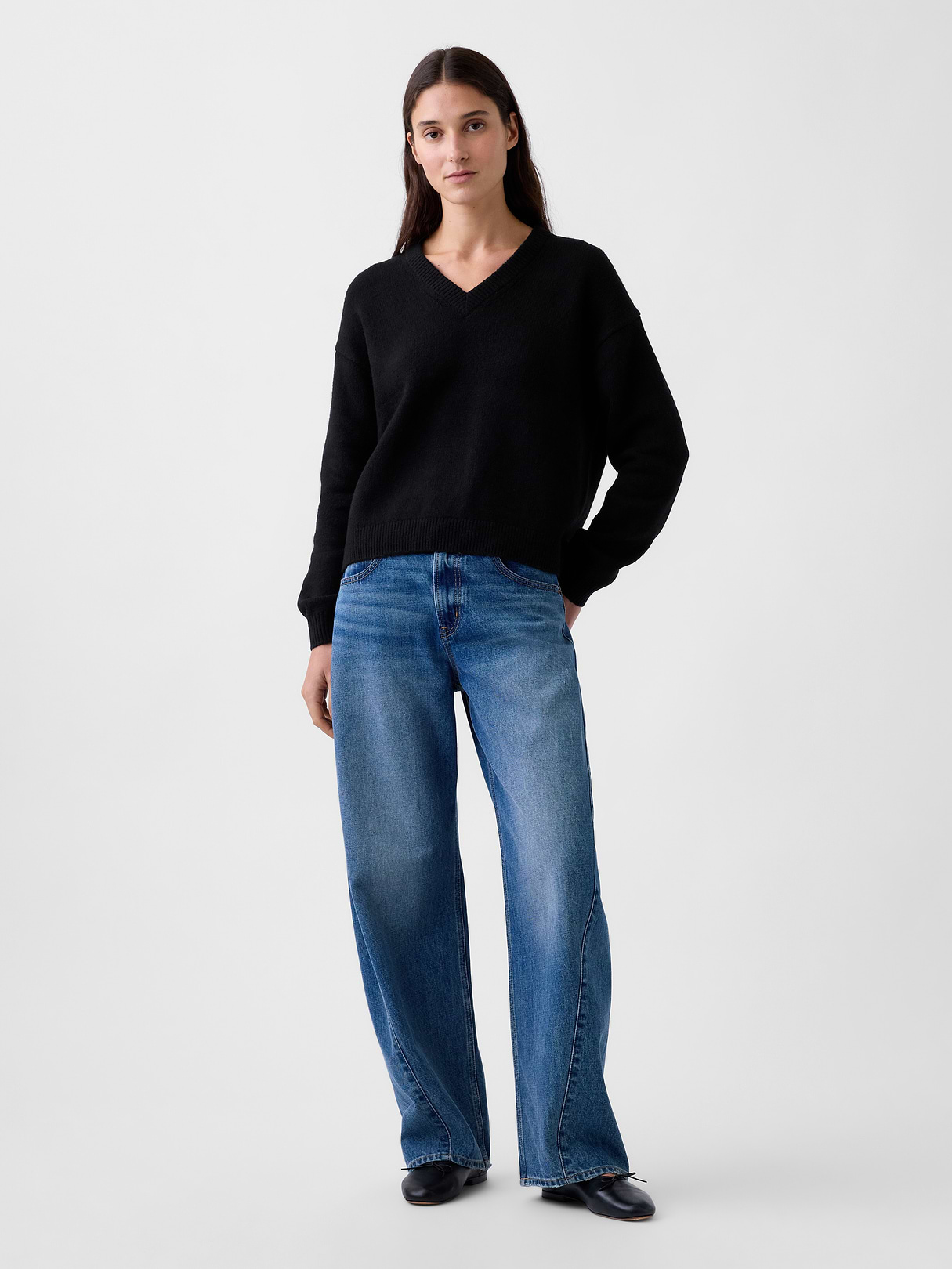 CashSoft Oversized V-Neck Sweater - Basic black