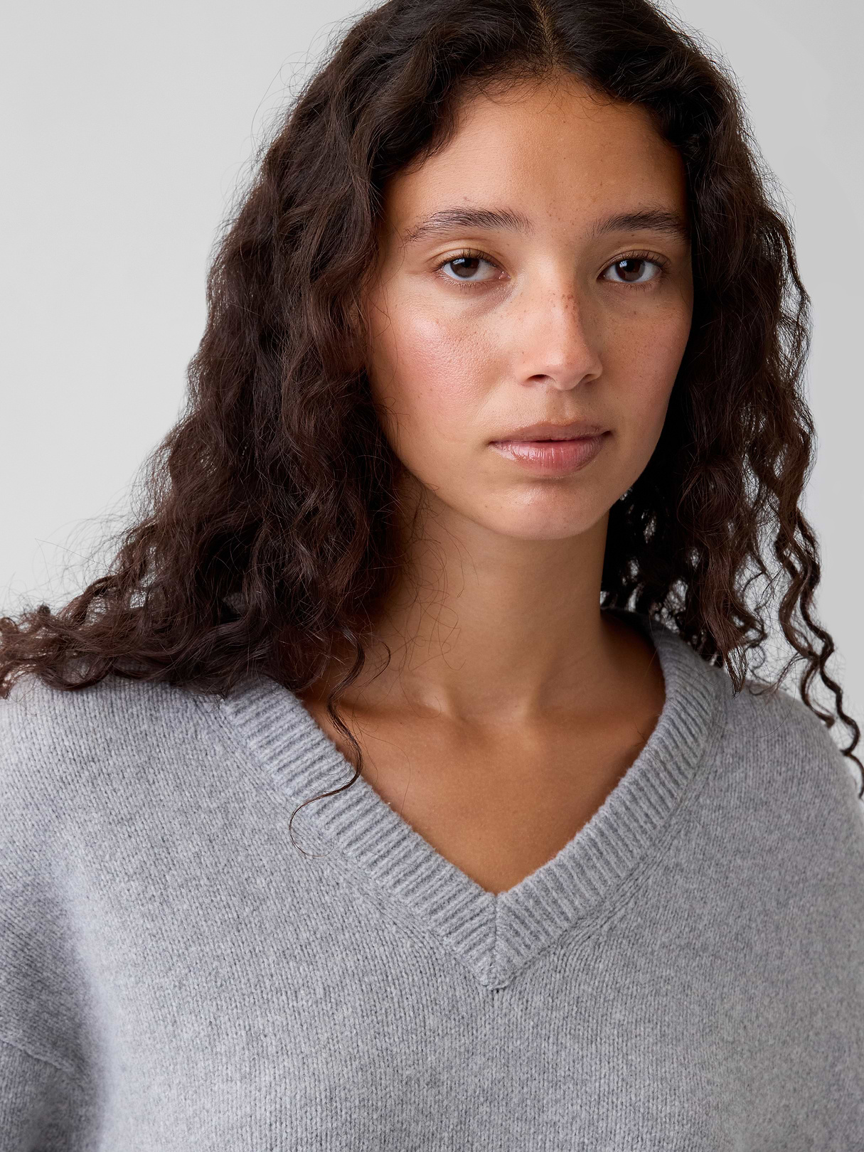 CashSoft Oversized V-Neck Sweater - Charcoal grey