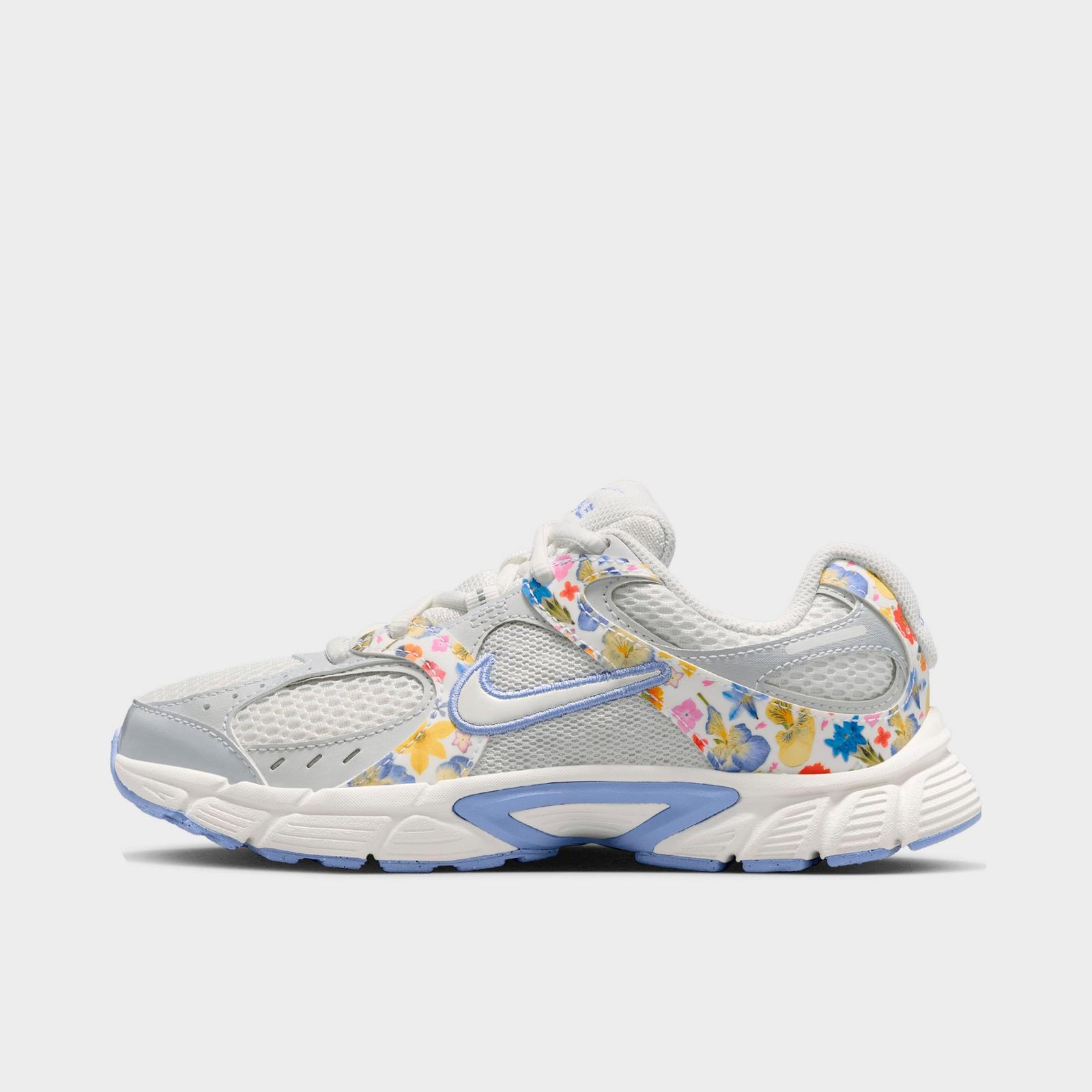 Girls' Big Kids' Nike V5 RNR Casual Shoes - Summit White/Photon Dust/Light Thistle/Summit White - Both shoes facing left