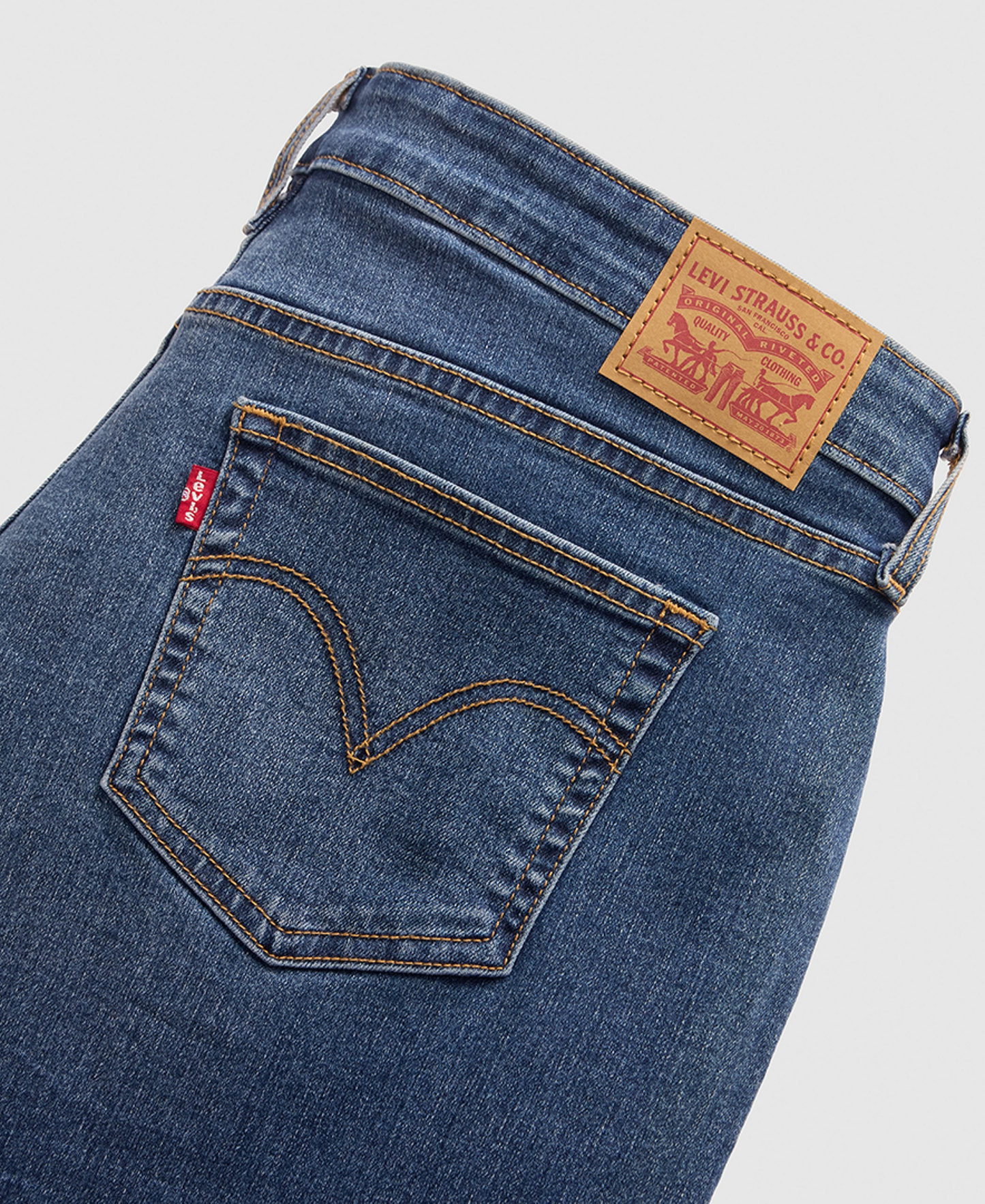 Levi's Women's Relaxed Boyfriend Tapered Leg Jeans - So On