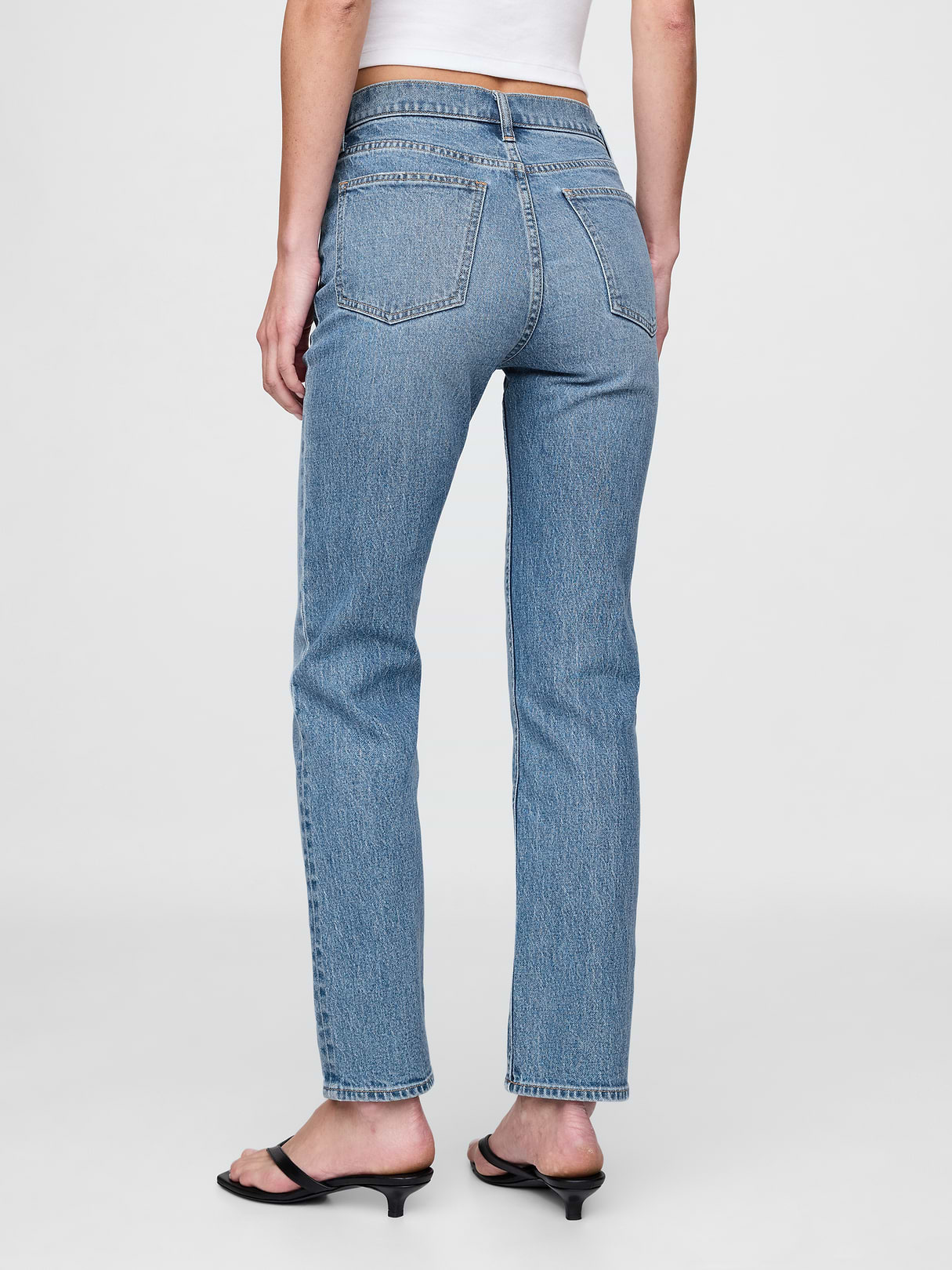 High Rise '90s Slim Straight Jeans - New medium wash