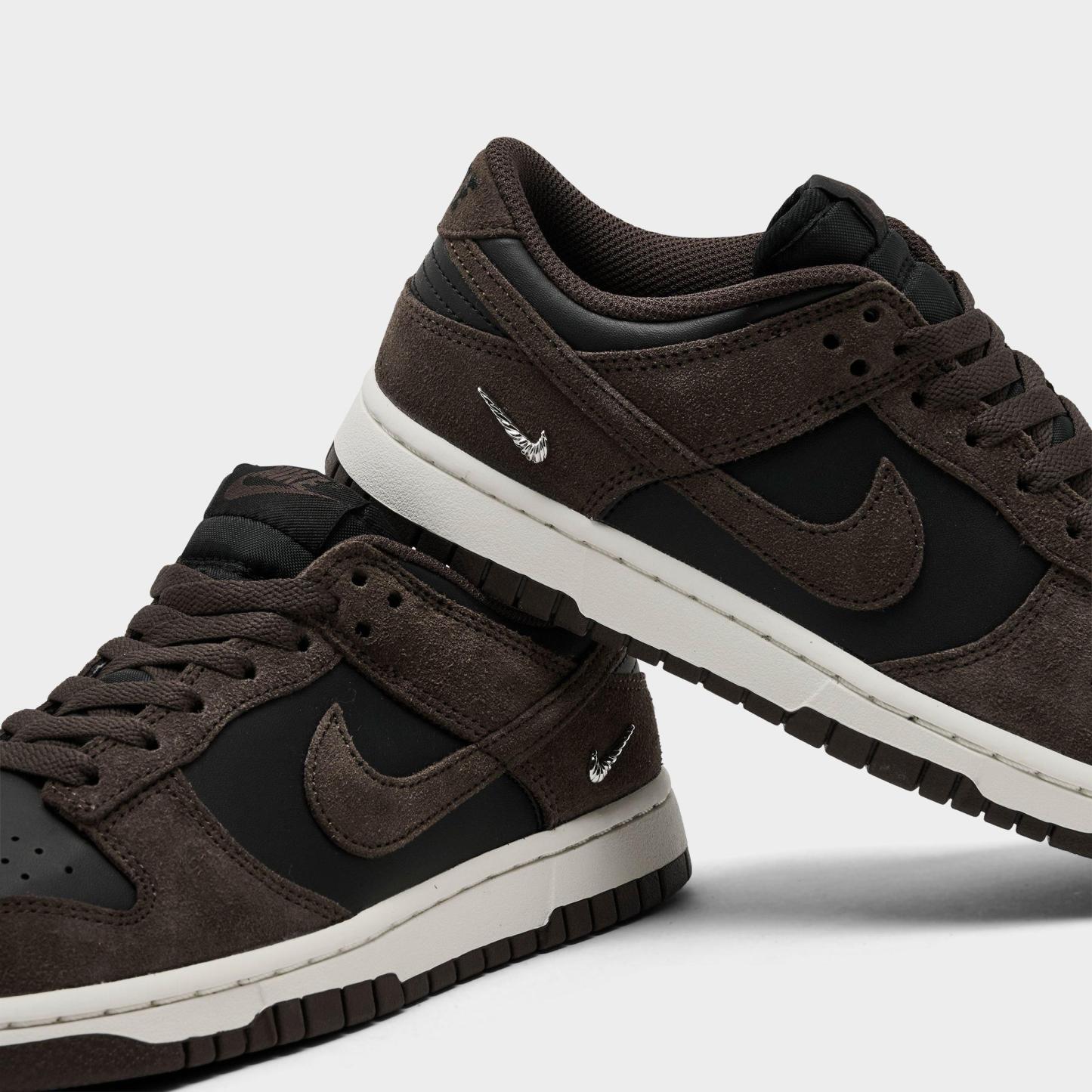 Women's Nithtke Dunk Low Mini Swoosh Casual Shoes - Black/Sail/Metallic Silver/Baroque Brown - Detail shot
