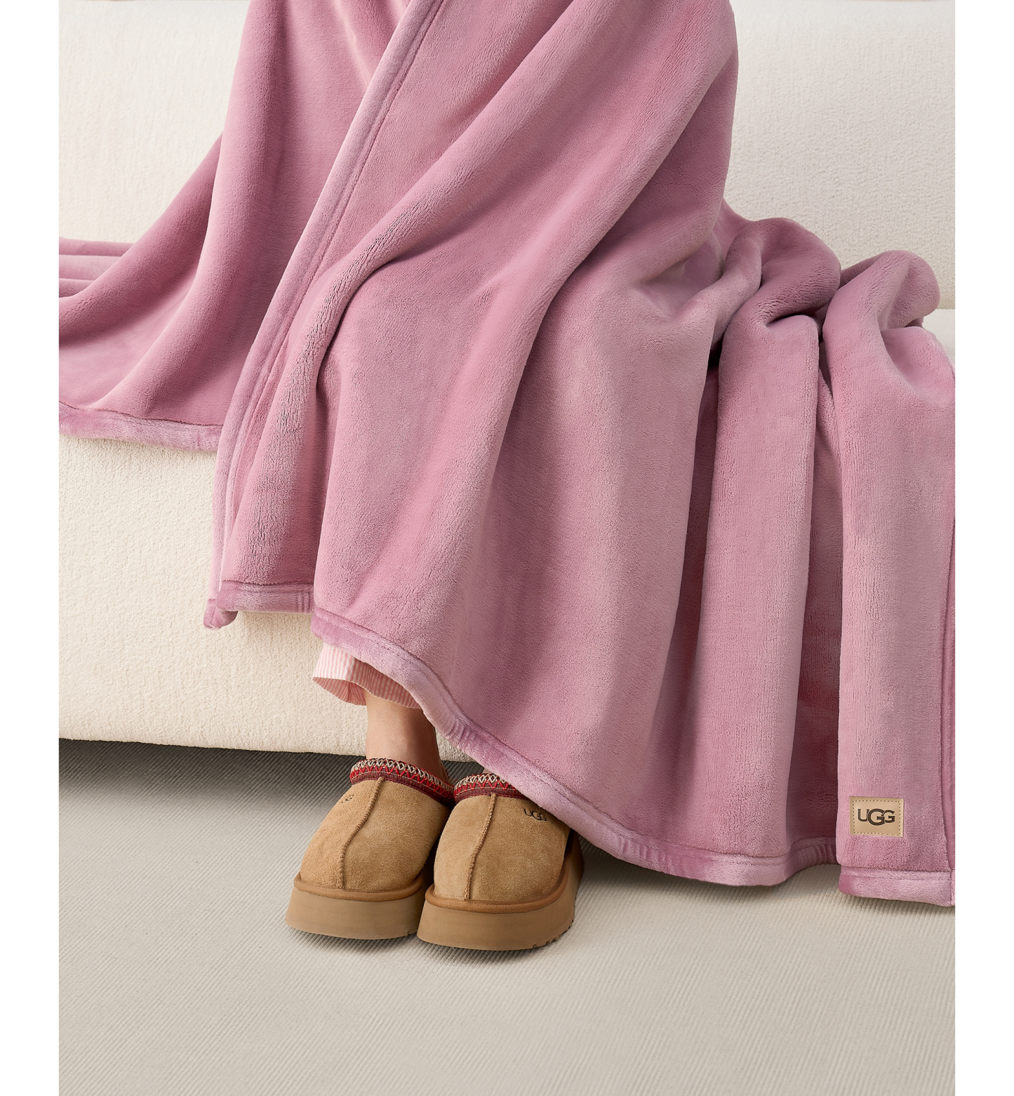UGG® Coco Soft Throw, 50" x 70" - Dusty Orchid