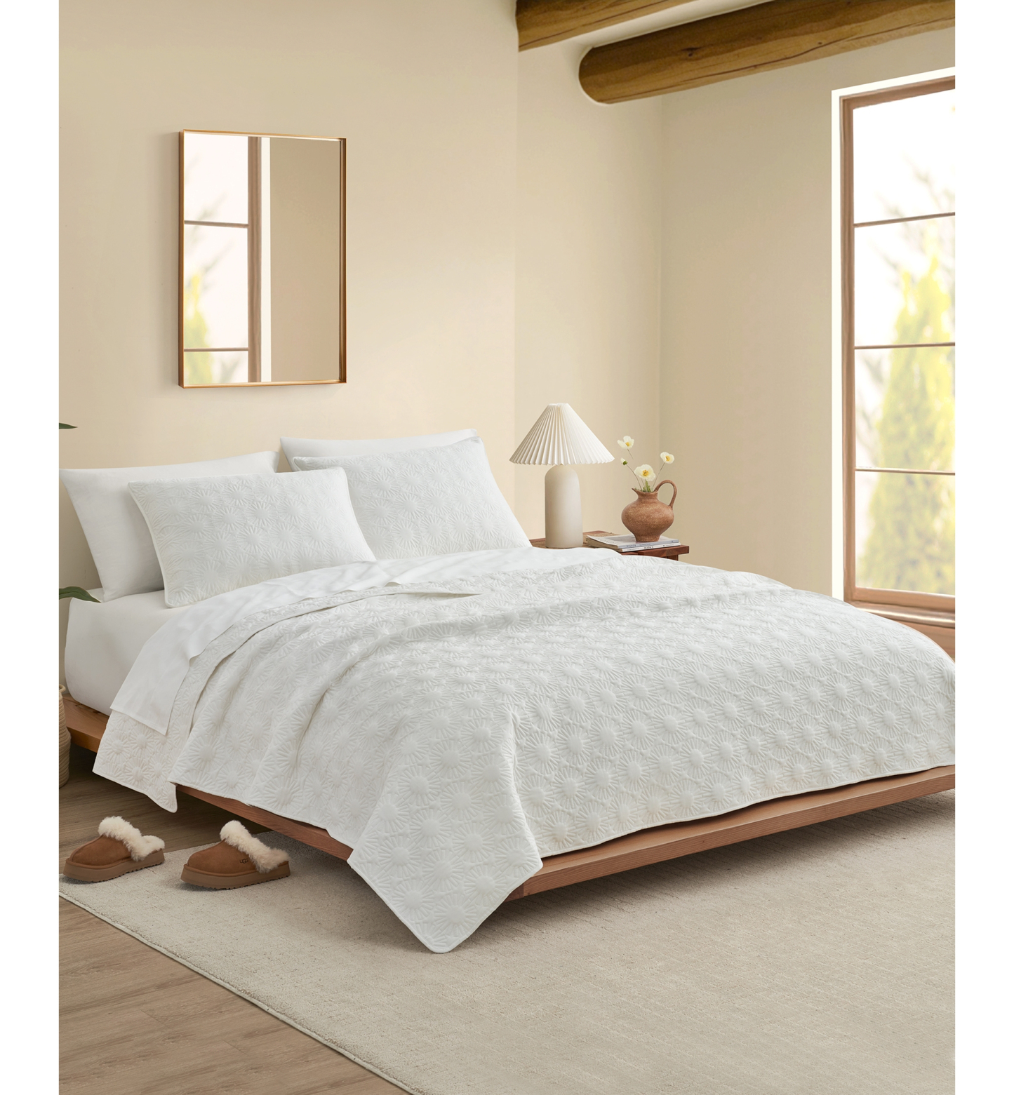 UGG® Devon Sun Logo Quilt Set - Snow