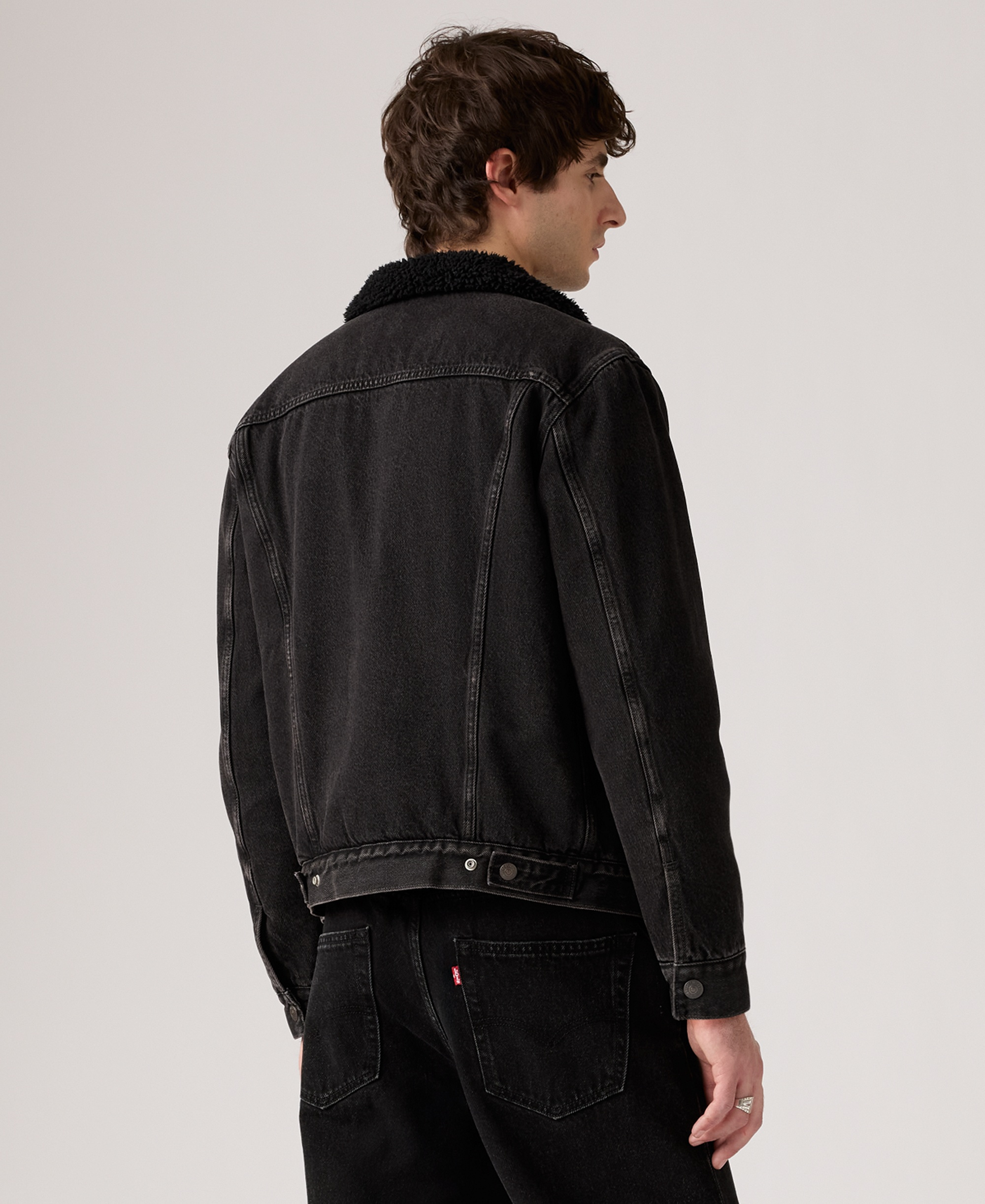 Levi's Men's Regular Fit Sherpa Denim Trucker Jacket - Washed Black