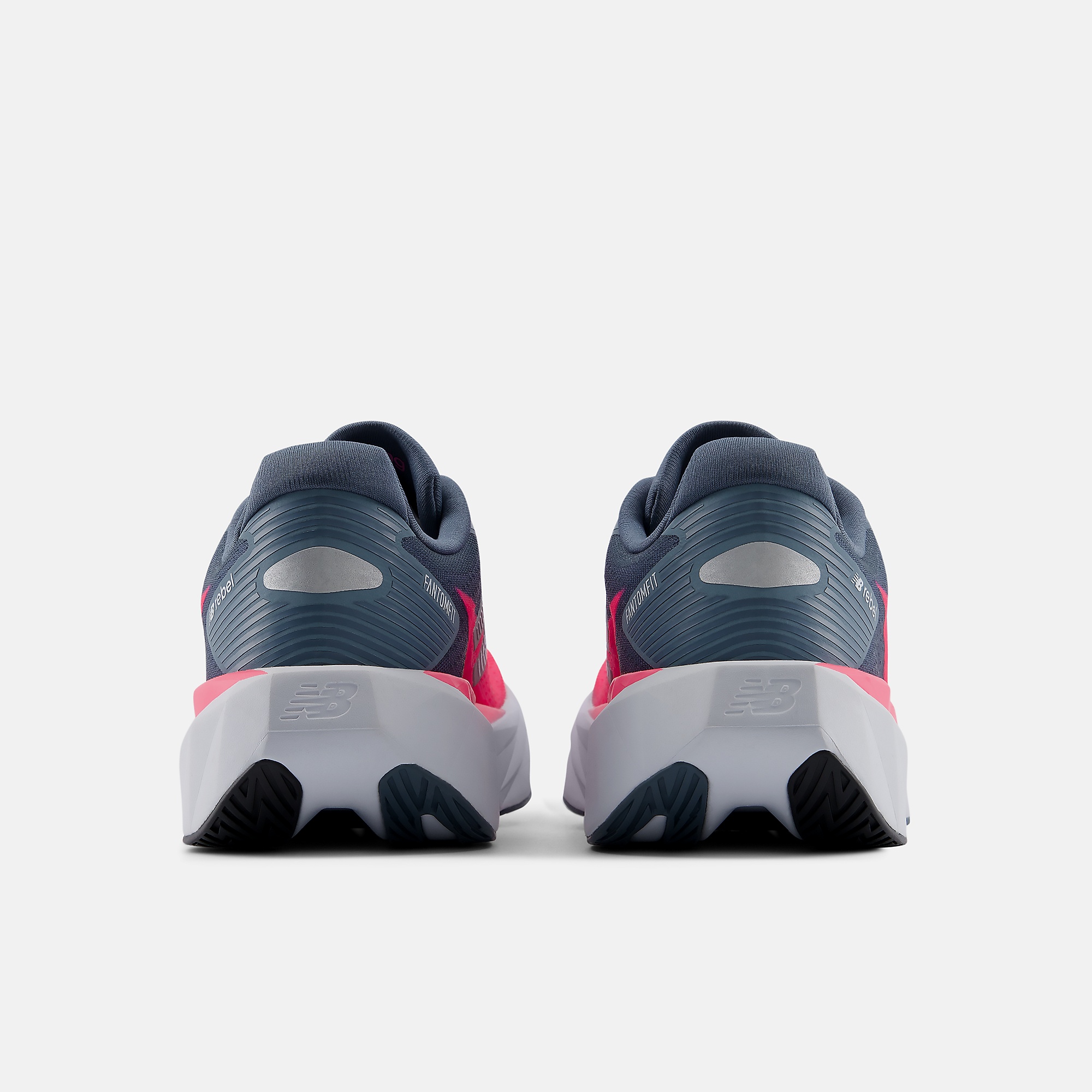 New Balance FuelCell Rebel v5, WFCX589