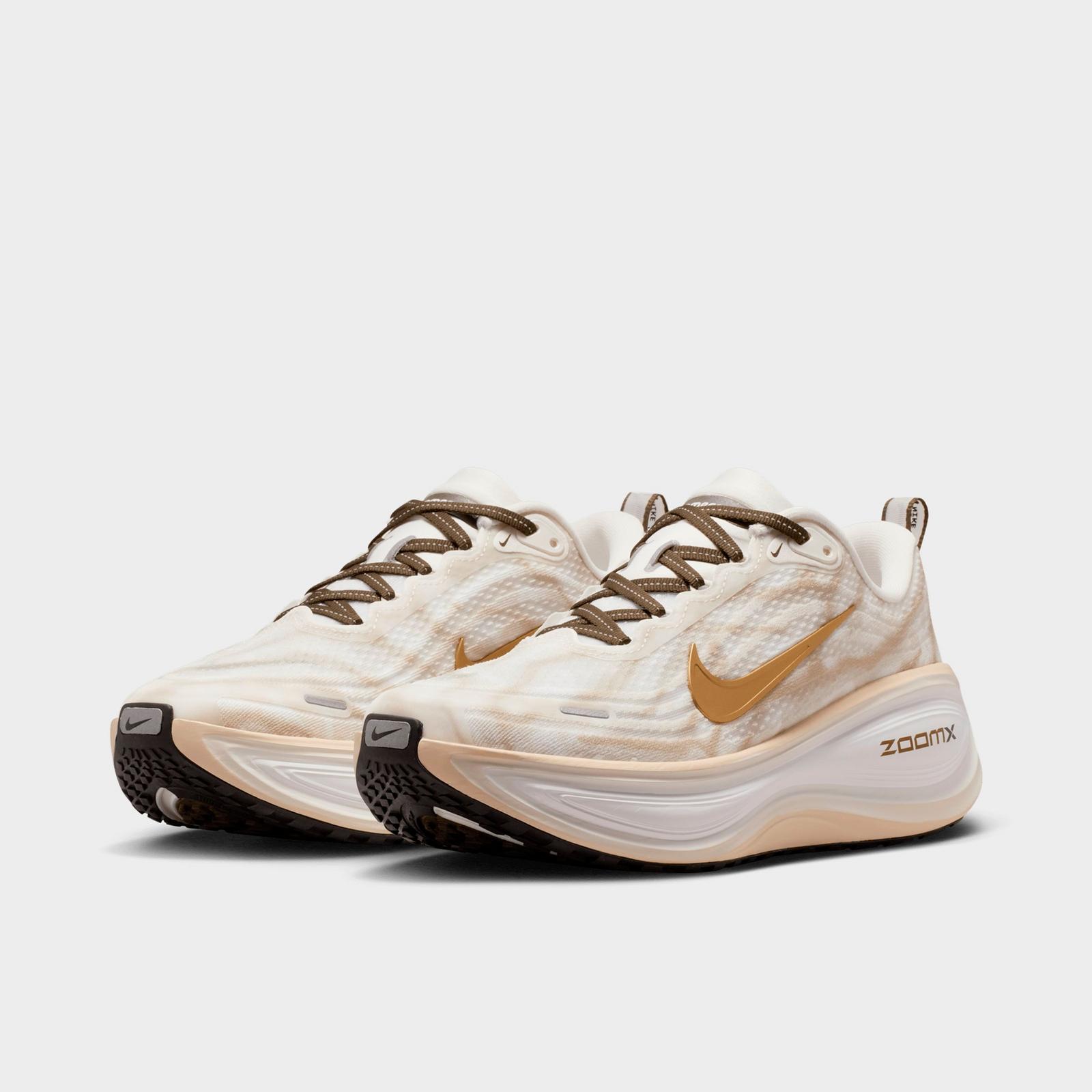 Women's Nike Vomero Plus Running Shoes - Summit White/Dark Hazel/Sanddrift/Metallic Gold