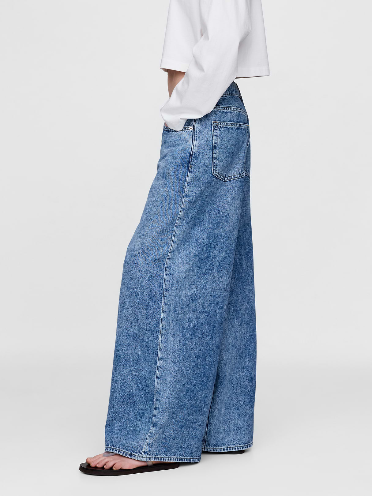 Low Slung Extra Baggy Jeans - Light indigo