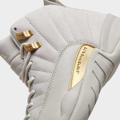 Women's Air Jordan 12 Retro Casual Shoes - Phantom/Metallic Gold/White - view 3