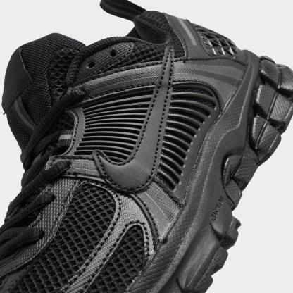 Big Kids' Nithtke Vomero 5 Casual Shoes - Part 1 - Black/Black - Detail shot