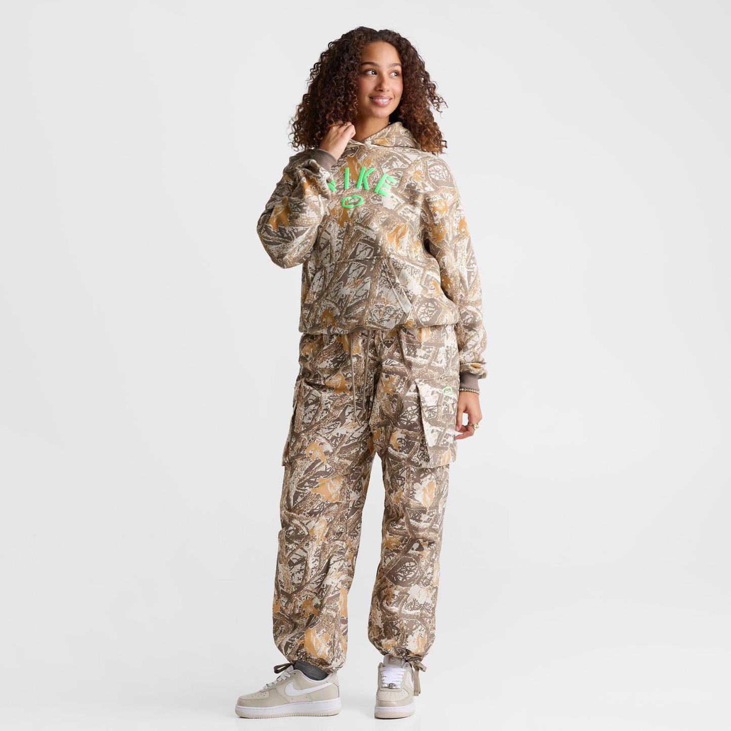 Women's Nithtke Studio Fleece Medium-Weight Camo Oversized Pullover Hoodie - Cream II/Illusion Green