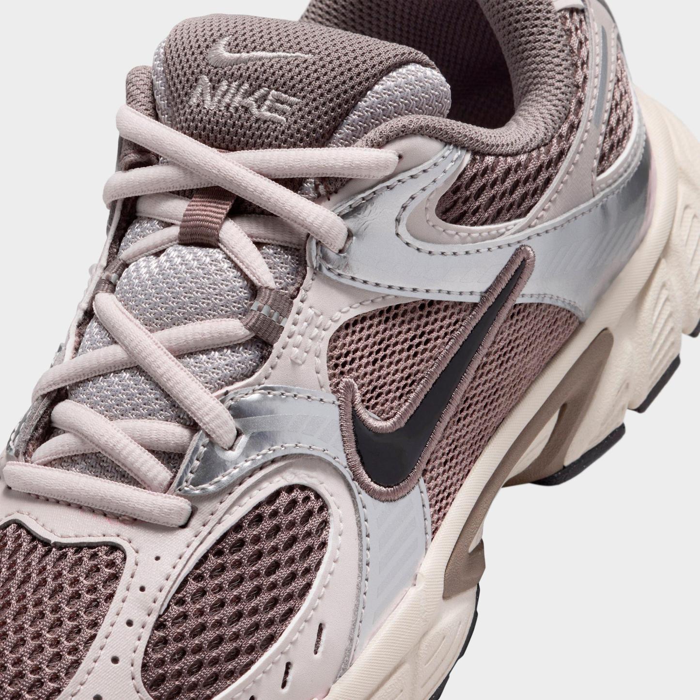 Big Kids' Nithtke V5 RNR Casual Shoes - Cave Stone/College Grey/Vast Grey/Black - Detail shot