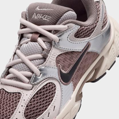 Big Kids' Nithtke V5 RNR Casual Shoes - Cave Stone/College Grey/Vast Grey/Black - Detail shot