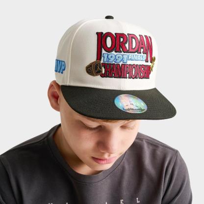 Jordan AJ6 1991 Finals Pro Snapback Hat - Pale Ivory/Black - view 1