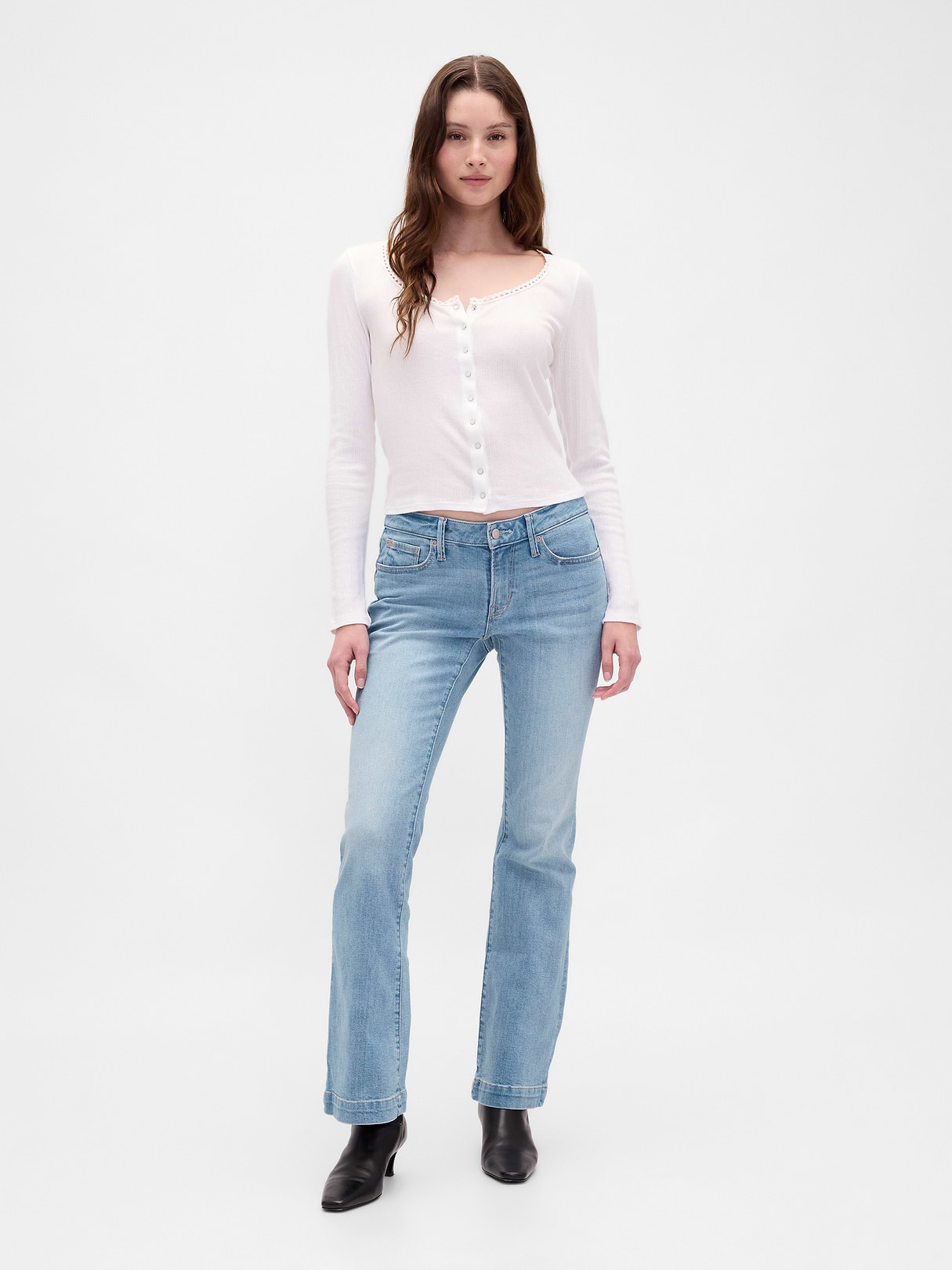 Low Rise Long & Lean Split-Hem Jeans - Light indigo