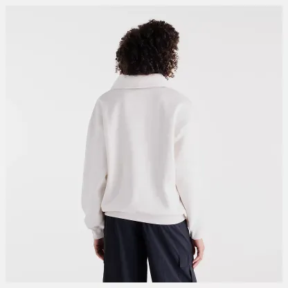 Payton is wearing size S and is 5'10"/177.8cm. Chest: 31"/79cm, Waist: 24.5"/62cm, Hips: 37"/94cm
