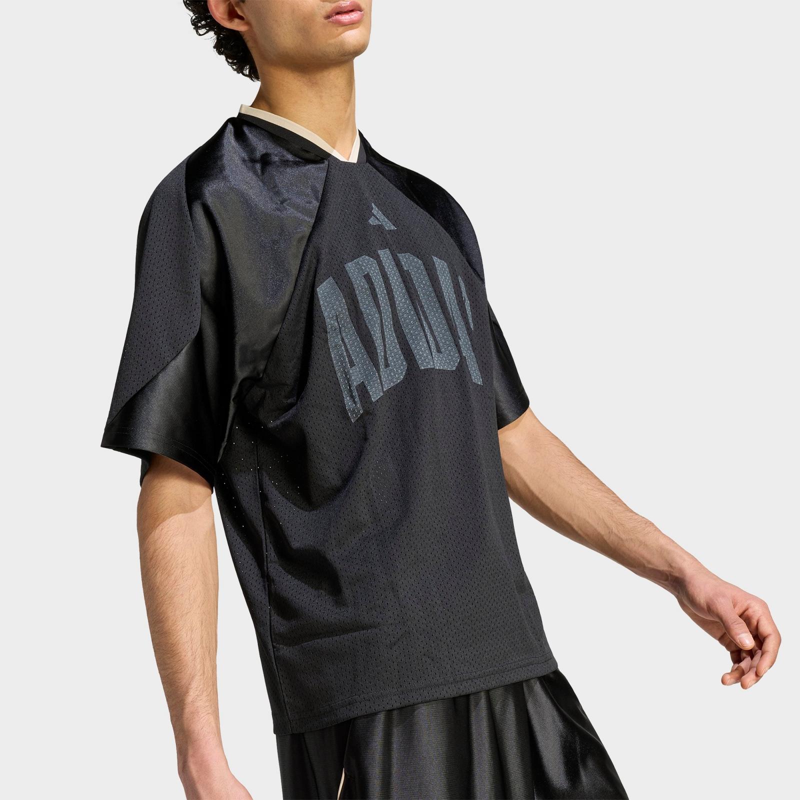 Men's adidas Stadium Graphic Mesh T-Shirt - Black/Off White - view 5