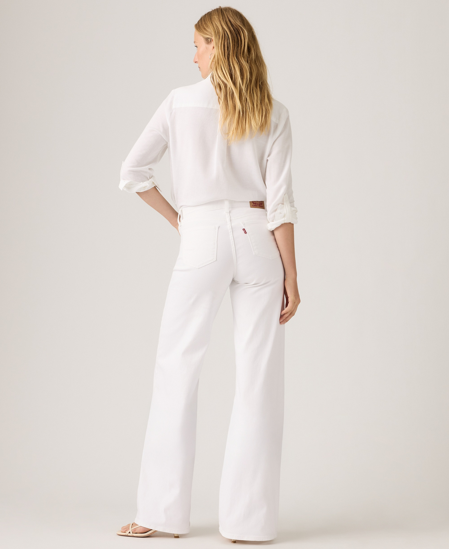 Levi's Women's 318 Shaping Stellar-Stretch Wide-Leg Jeans - Soft Clean White