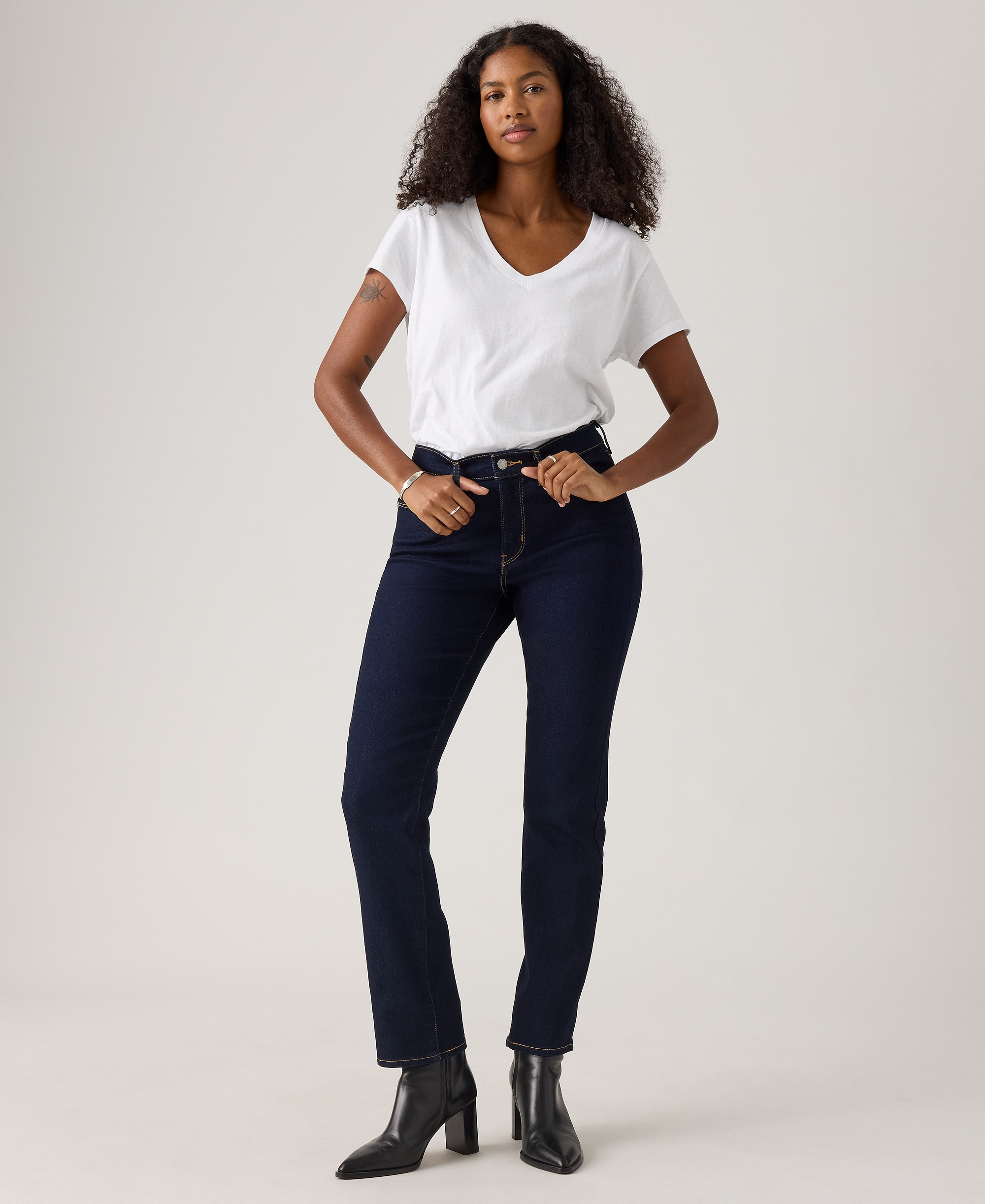 Levi's Women's Classic Mid-Rise Straight-Leg Jeans - Darkest Sky