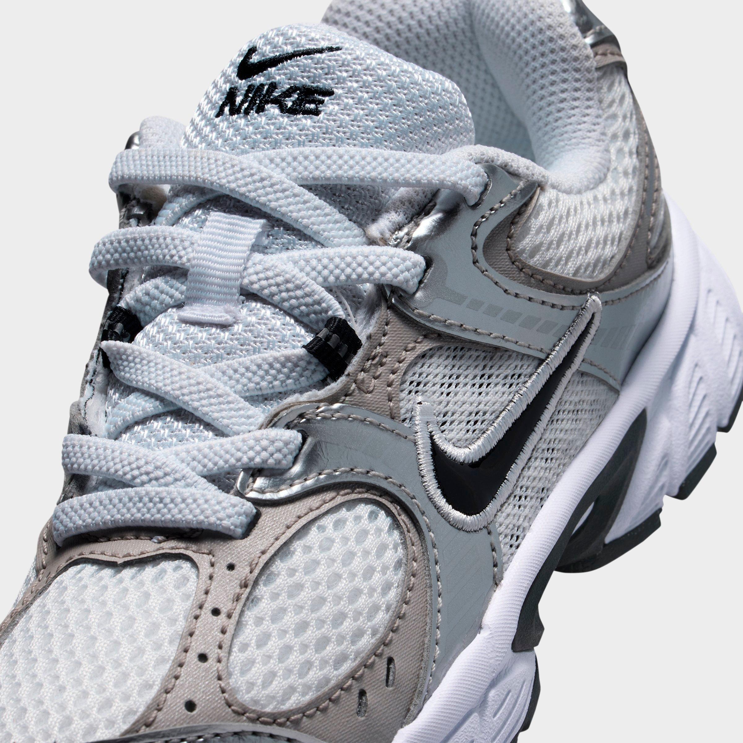 Little Kids' Nithtke V5 RNR Stretch Lace Casual Shoes - White/Vast Grey/College Grey/Black - Detail shot