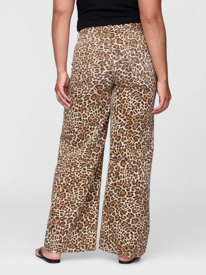 Mid Rise UltraSoft Baggy Jeans - Leopard brown