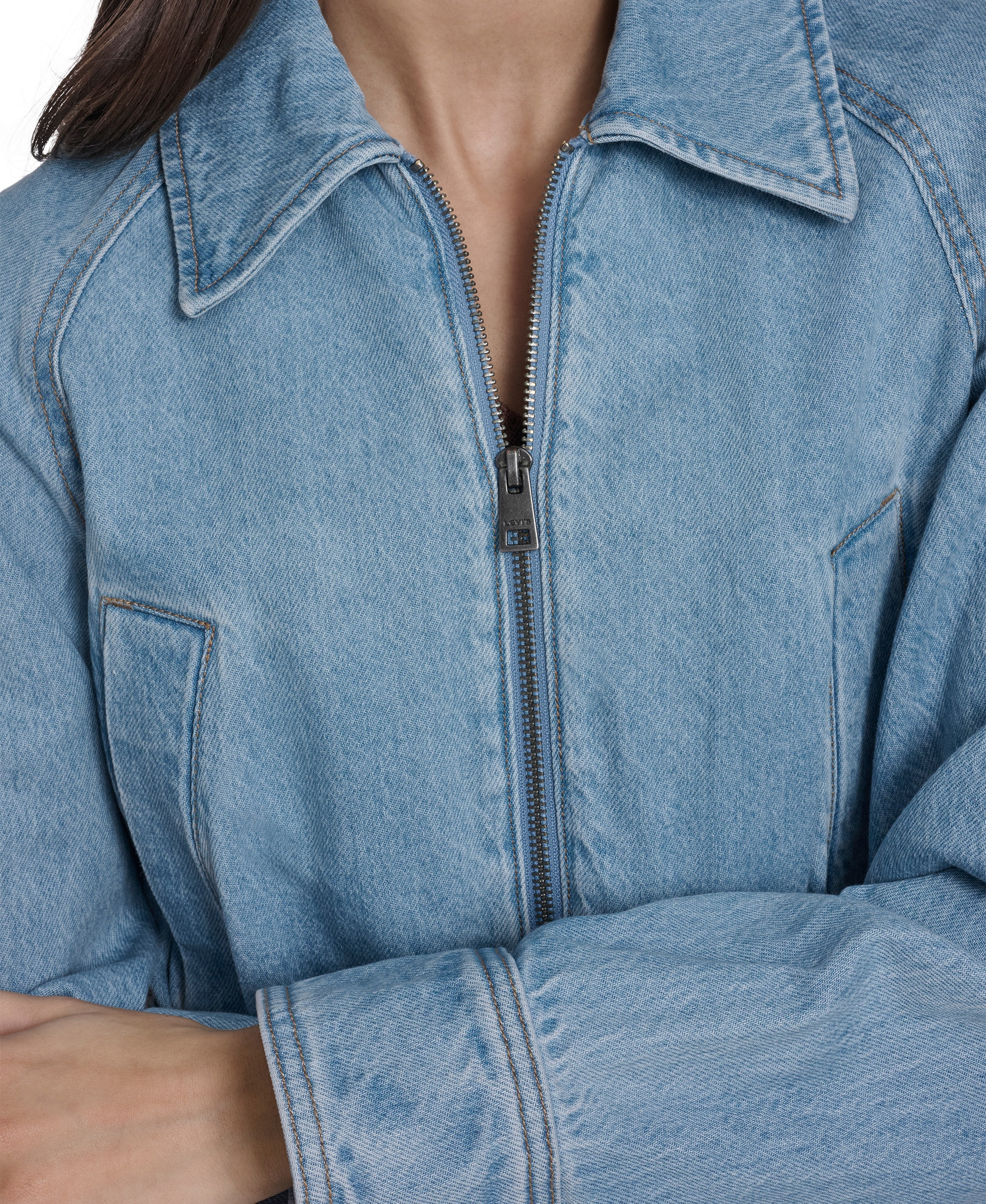 Levi's Women's Cinch Waist Cotton Barn Jacket - Light Wash Denim