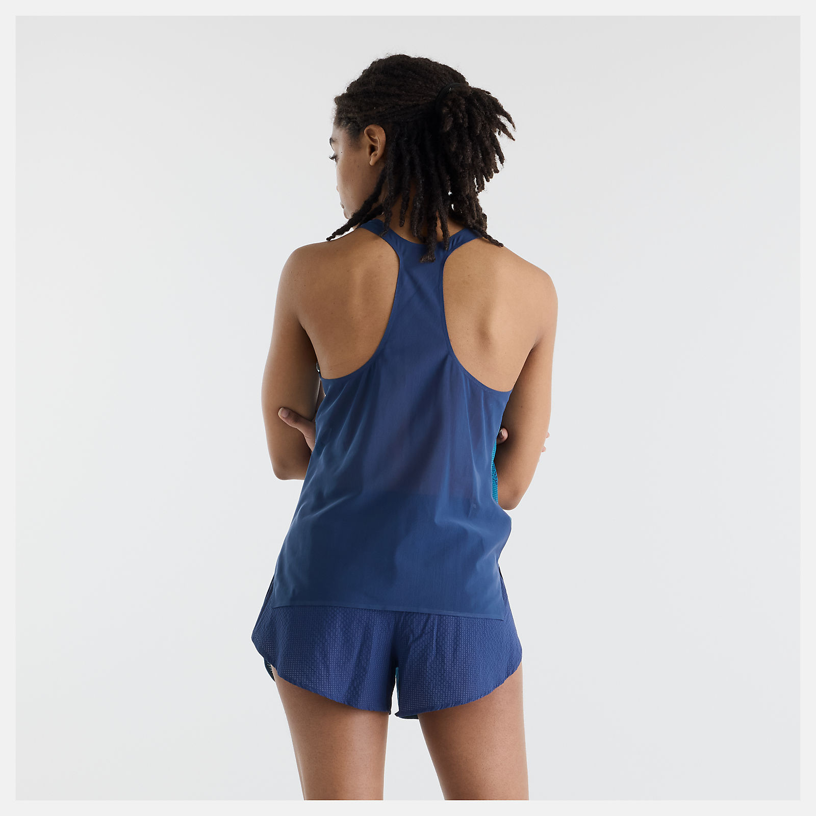 Rocki is wearing size S and is 5'7.5"/171.45cm. Chest: 30.5"/77.47cm, Waist: 24"/60.96cm, Hips: 36"/91.44cm
