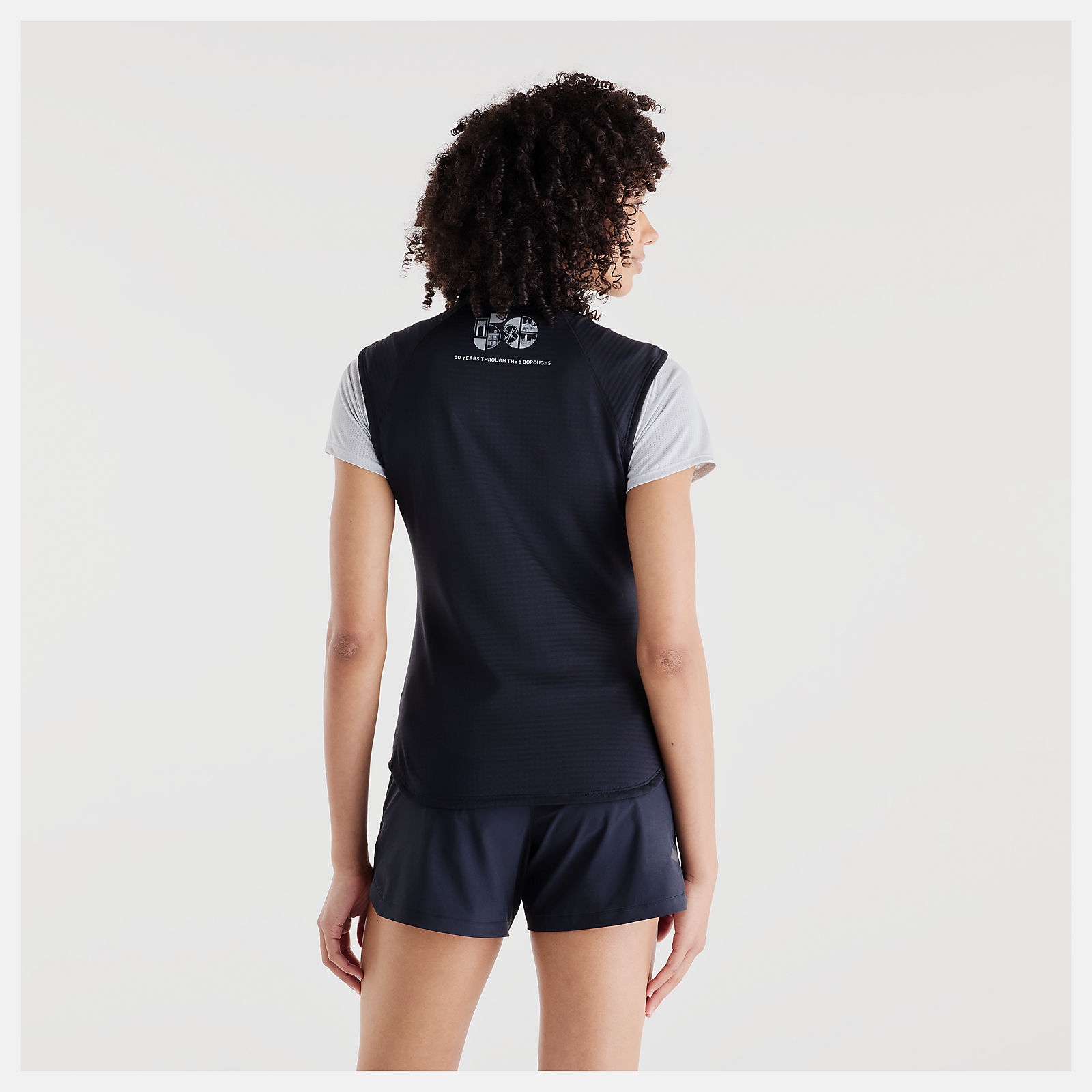 Payton is wearing size S and is 5'10"/177.8cm. Chest: 31"/79cm, Waist: 24.5"/62cm, Hips: 37"/94cm