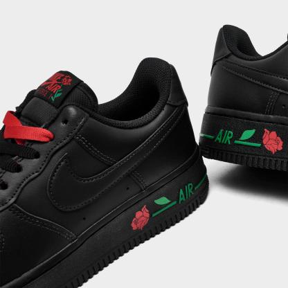 Women's Nithtke Air Force 1 '07 SE Casual Shoes - Black/Black/Sport Red/Pine Green - Detail shot
