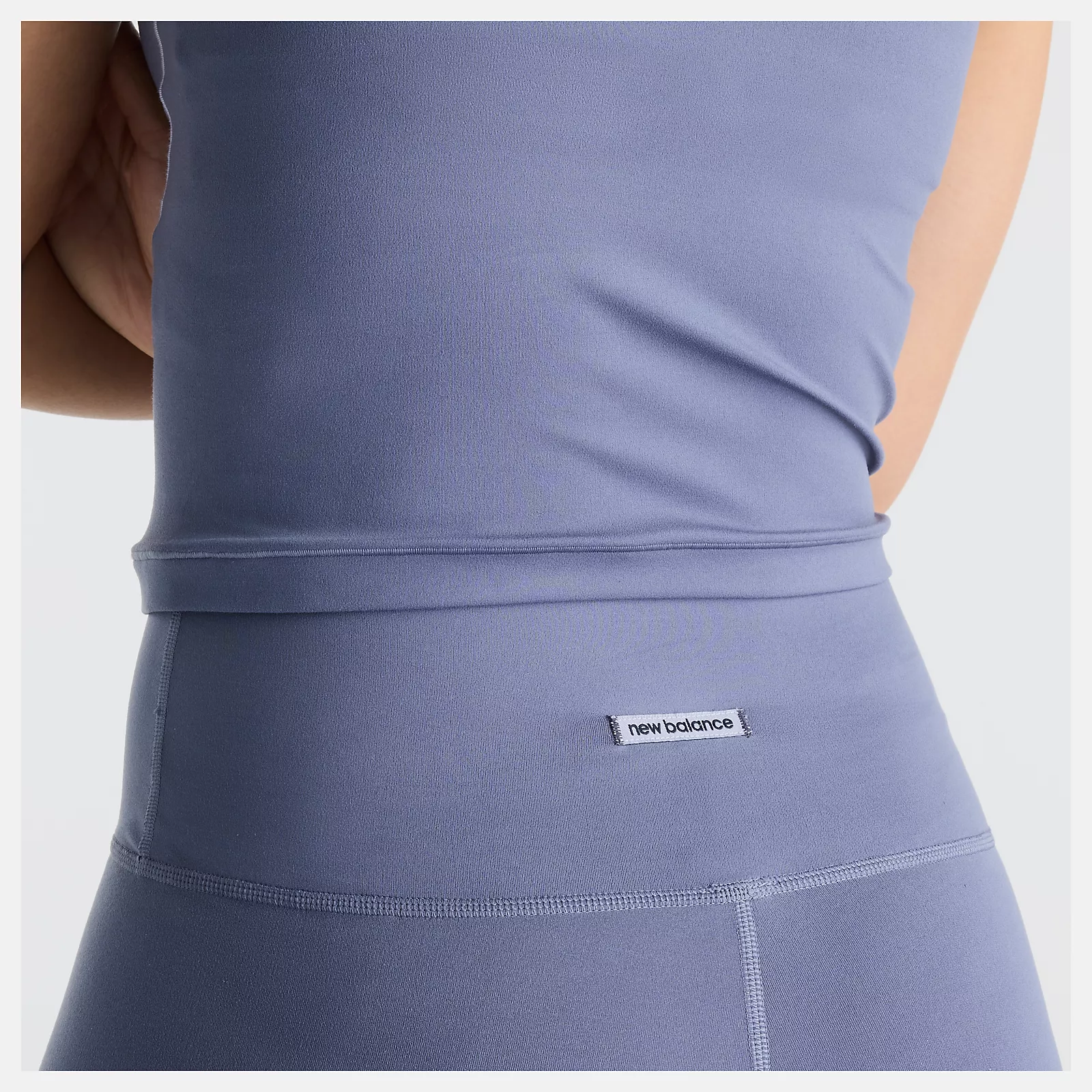 Nisaa is wearing size S and is 5'10"/177.8cm. Chest: 32"/81.28cm, Waist: 26"/66.04cm, Hips: 39"/99.06cm