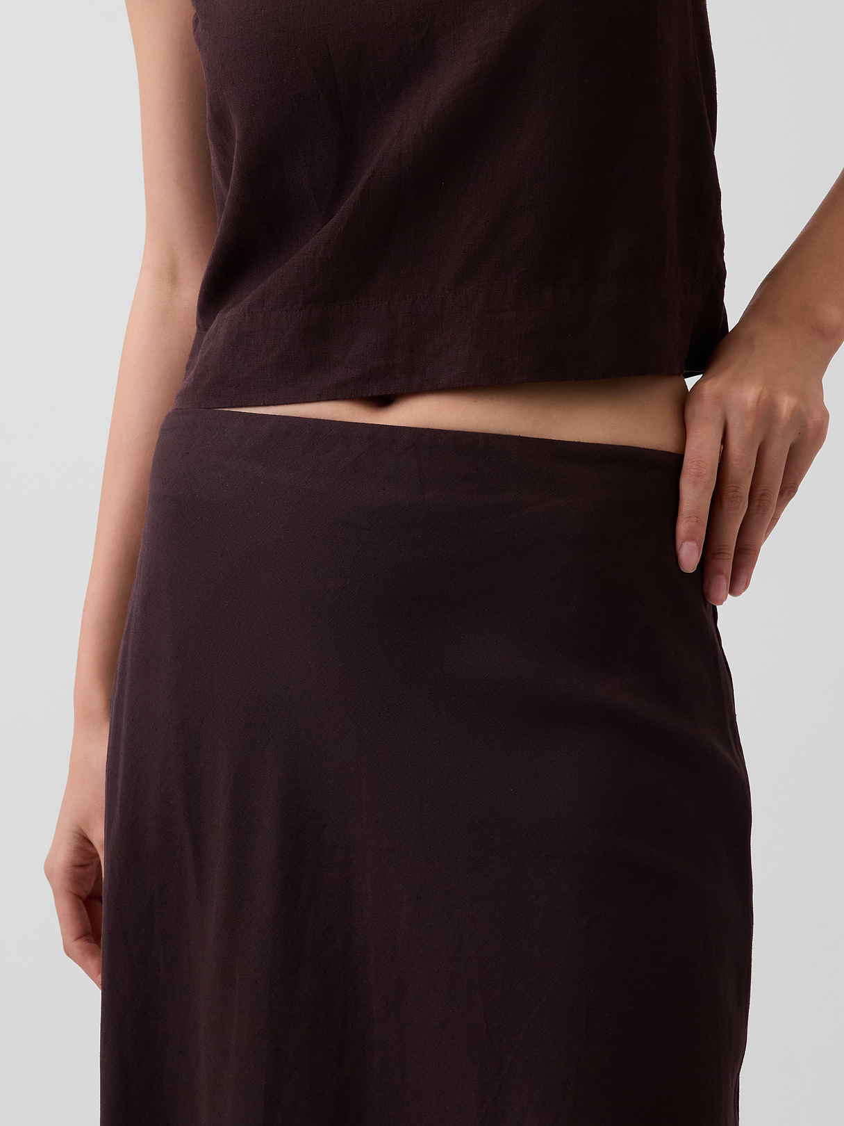 Linen-Blend Maxi Slip Skirt - Terra brown