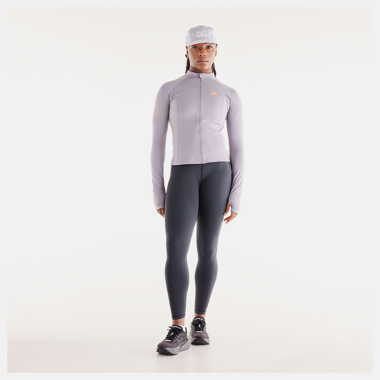 Isio-Maya is wearing size S and is 5'8"/172.72cm. Chest: 34"/86.36cm, Waist: 27.5"/69.85cm, Hips: 39"/99.06cm