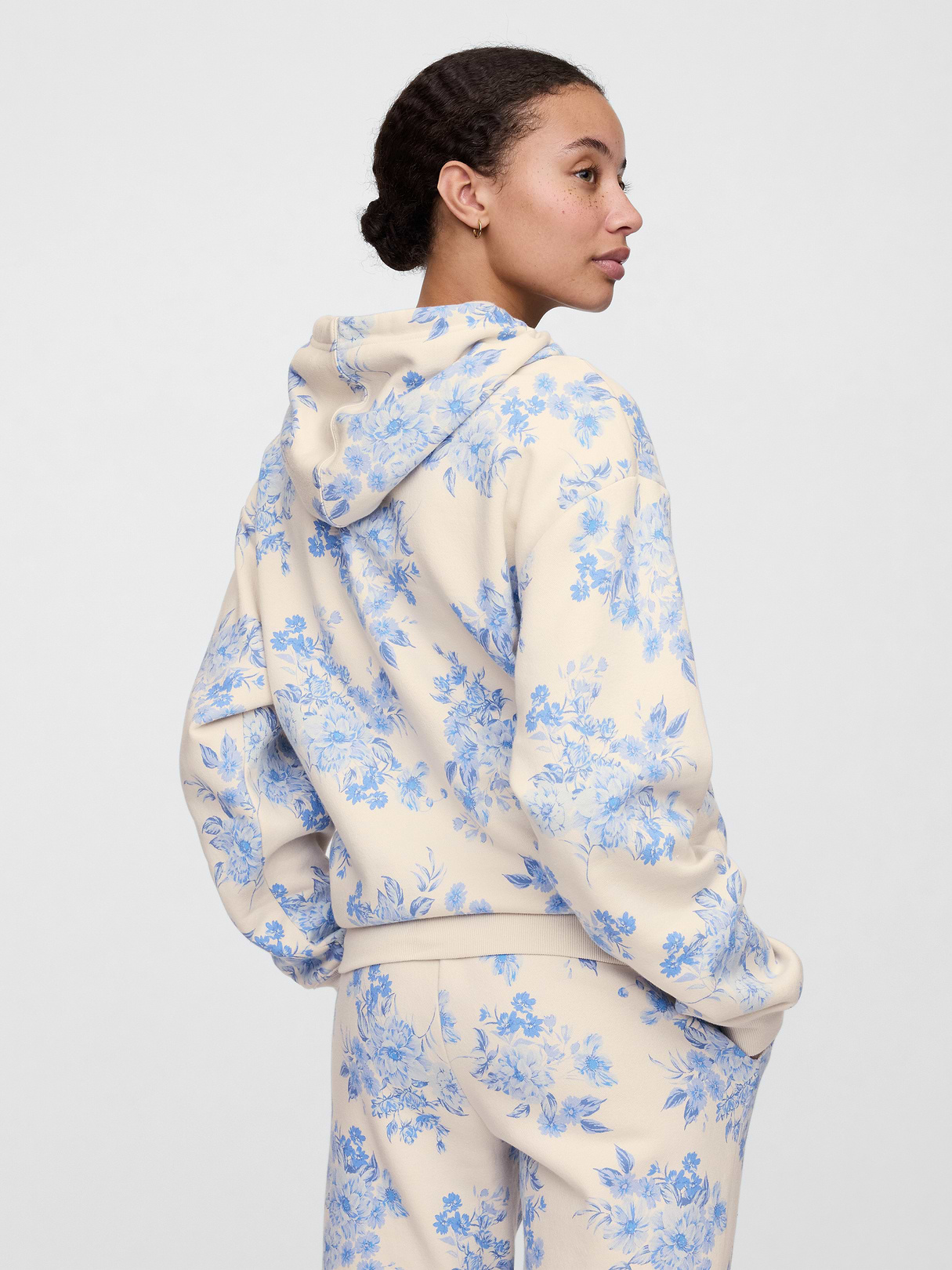 Relaxed Gap Logo Hoodie - blue floral