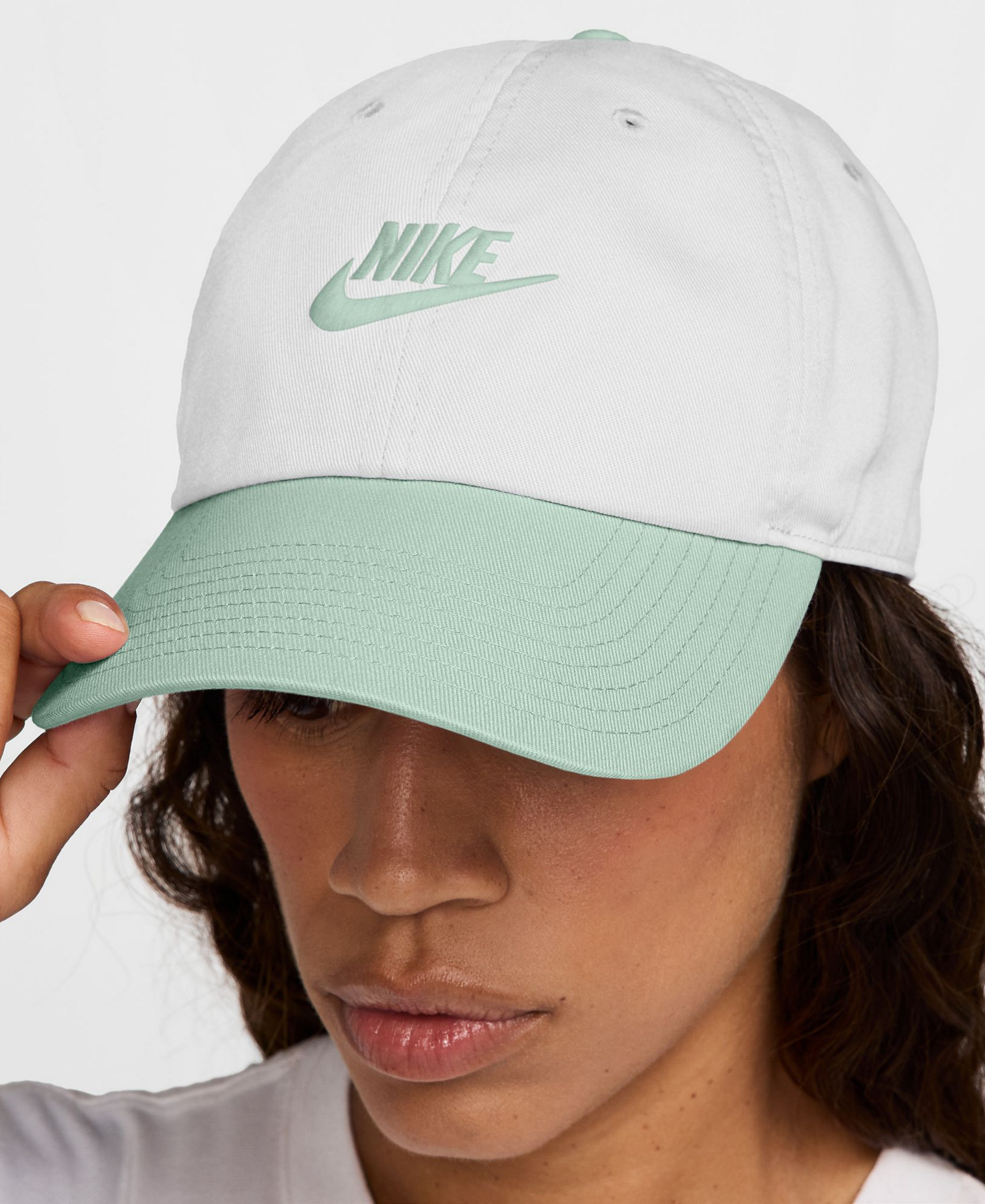 Nike Unisex Club Logo Embroidered Cap - White/Steam