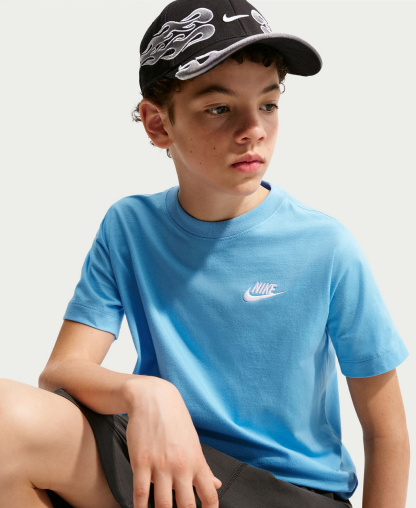 Nike Boys' and Girls' 6-20 Sportswear Embroidered Logo Graphic T-Shirt - Football Blue
