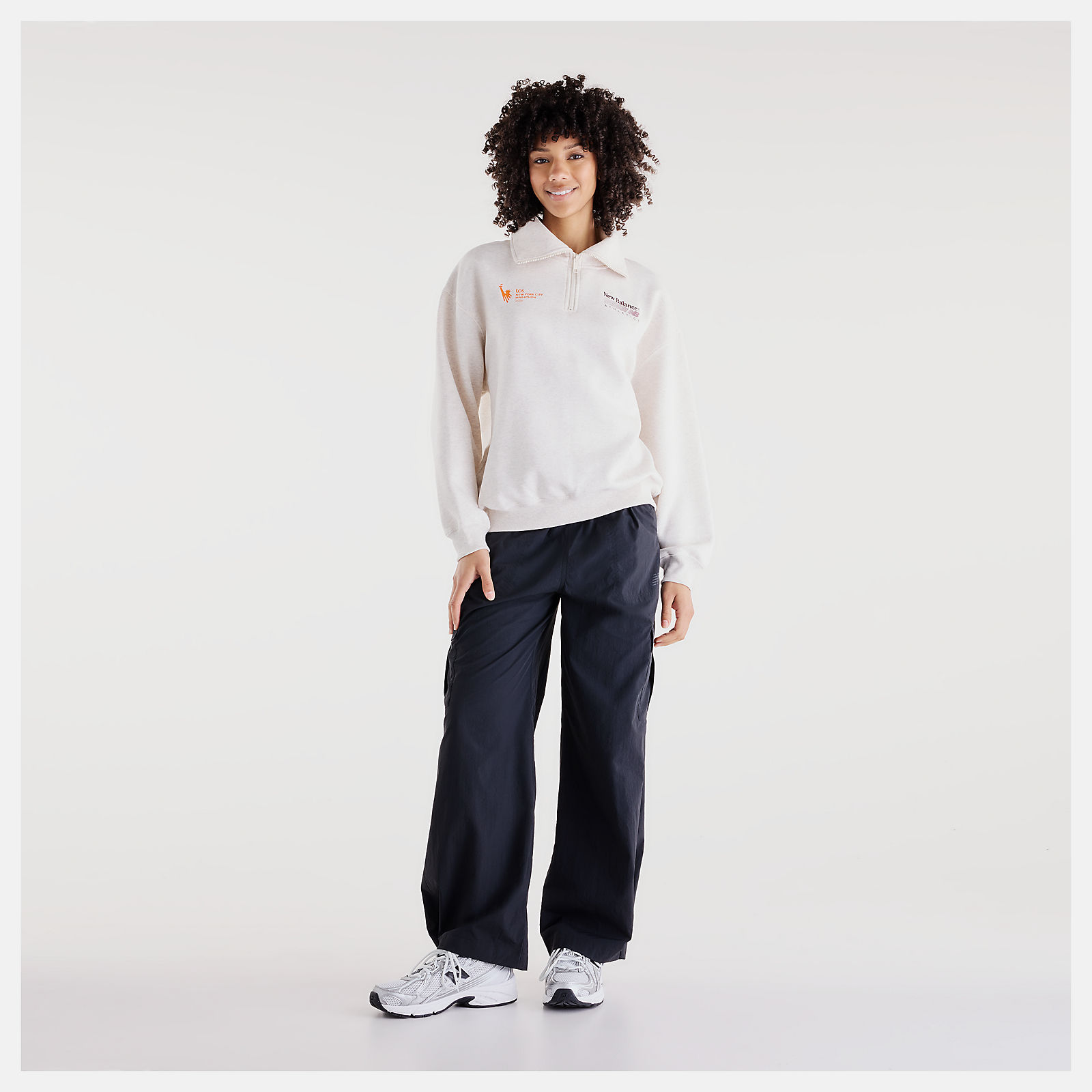 Payton is wearing size S and is 5'10"/177.8cm. Chest: 31"/79cm, Waist: 24.5"/62cm, Hips: 37"/94cm