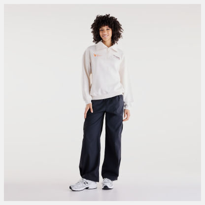 Payton is wearing size S and is 5'10"/177.8cm. Chest: 31"/79cm, Waist: 24.5"/62cm, Hips: 37"/94cm