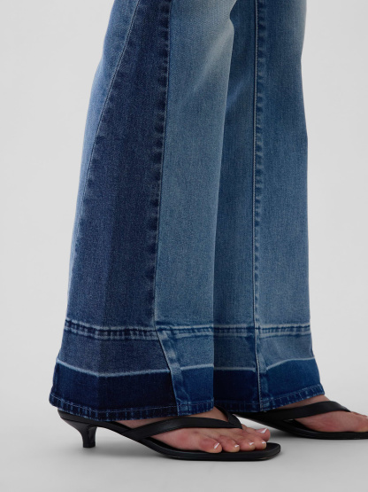 Low Rise Long & Lean Split-Hem Jeans - Light indigo