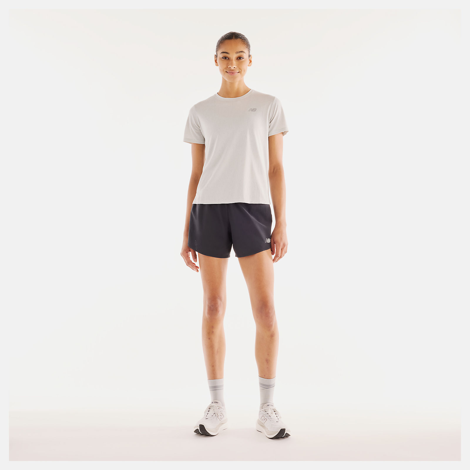 Tess is wearing size S and is 5'8.5"/174cm. Chest: 31.5"/80cm, Waist: 25.75"/65.5cm, Hips: 34.75"/88cm