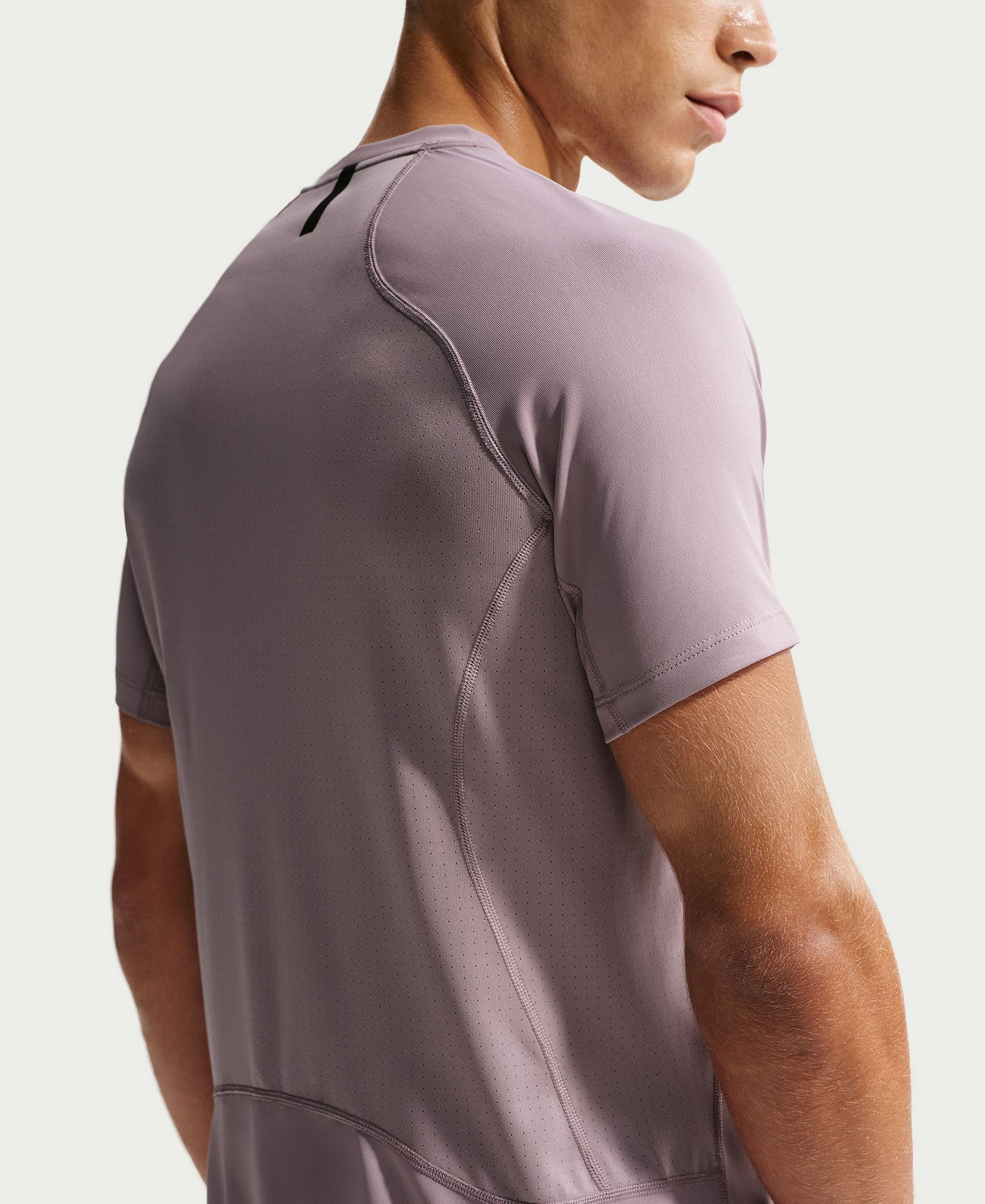 Nike Men's Pro Training Dri-Fit Short-Sleeve T-Shirt - Light Violet/Black