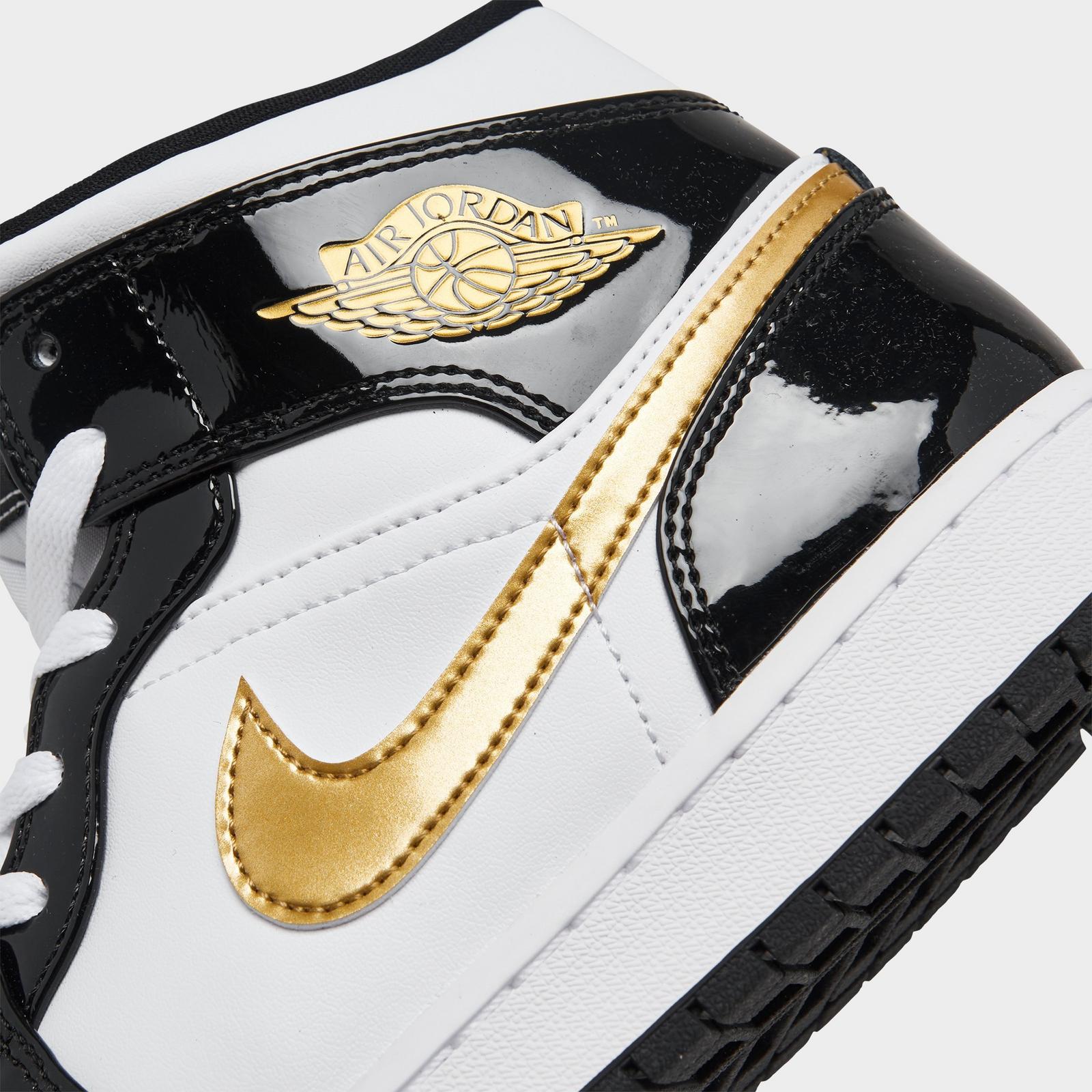 Men's Air Jordan Retro 1 Mid SE Casual Shoes - Black/Metallic Gold/White - view 3