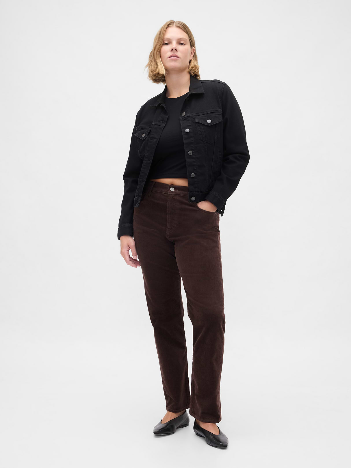 High Rise Belted '90s Slim Straight Jeans - Dark brown