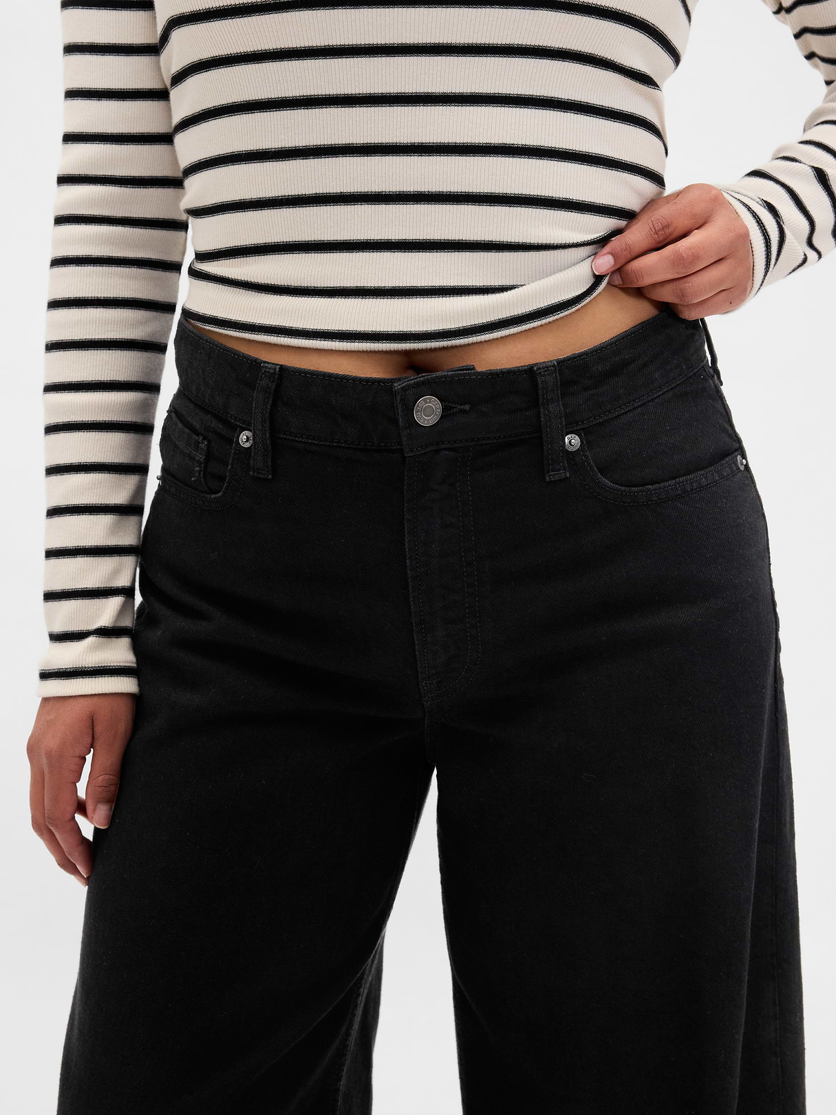 Curvy Mid Rise UltraSoft Baggy Jeans - Black wash