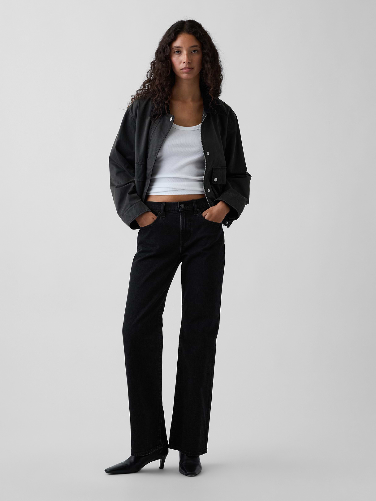 Mid Rise Relaxed Flare Jeans - Black wash