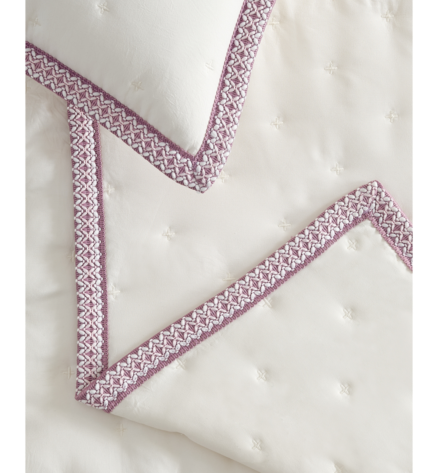 UGG® Devon UGG Braid Quilt Sets - Snow/Pink